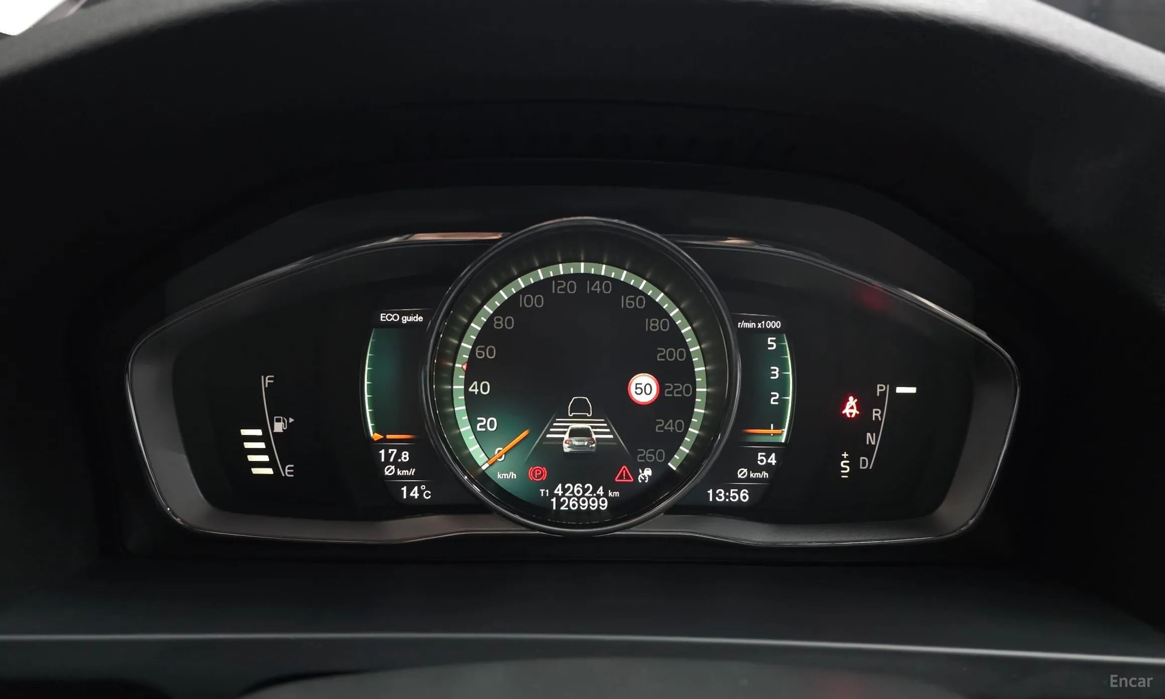 Volvo S60 превью 8