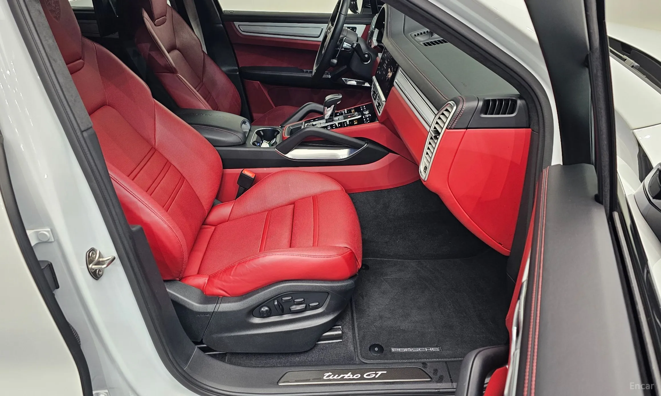 Porsche Cayenne (PO536) превью 10