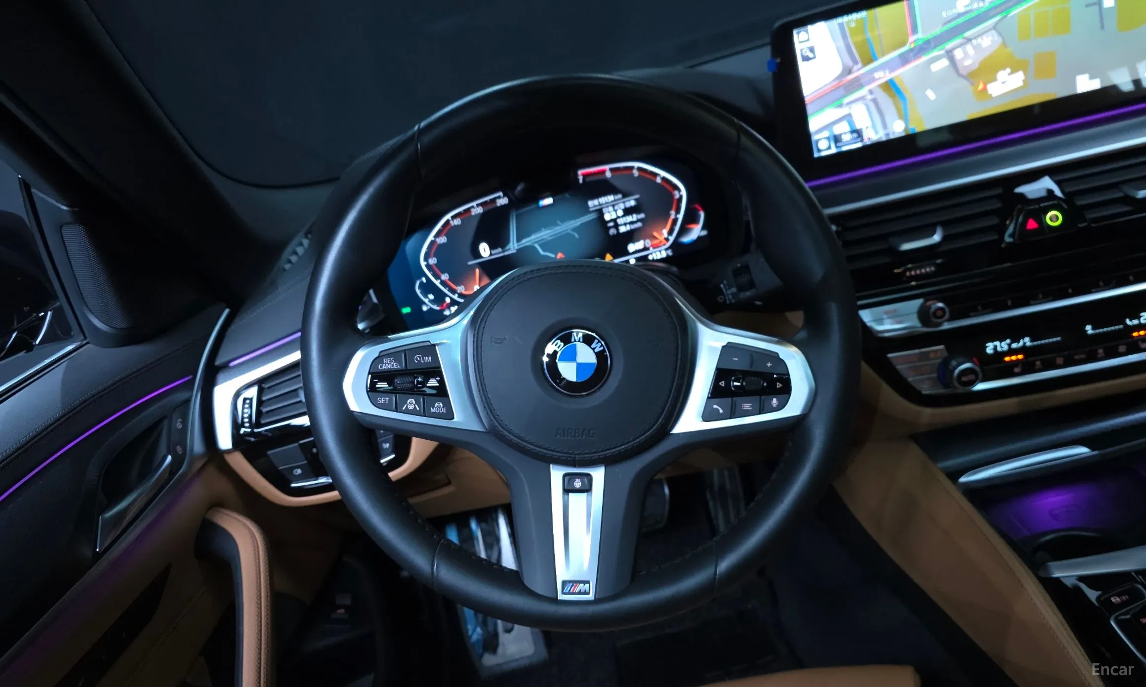 BMW 5 Series (G30) превью 13