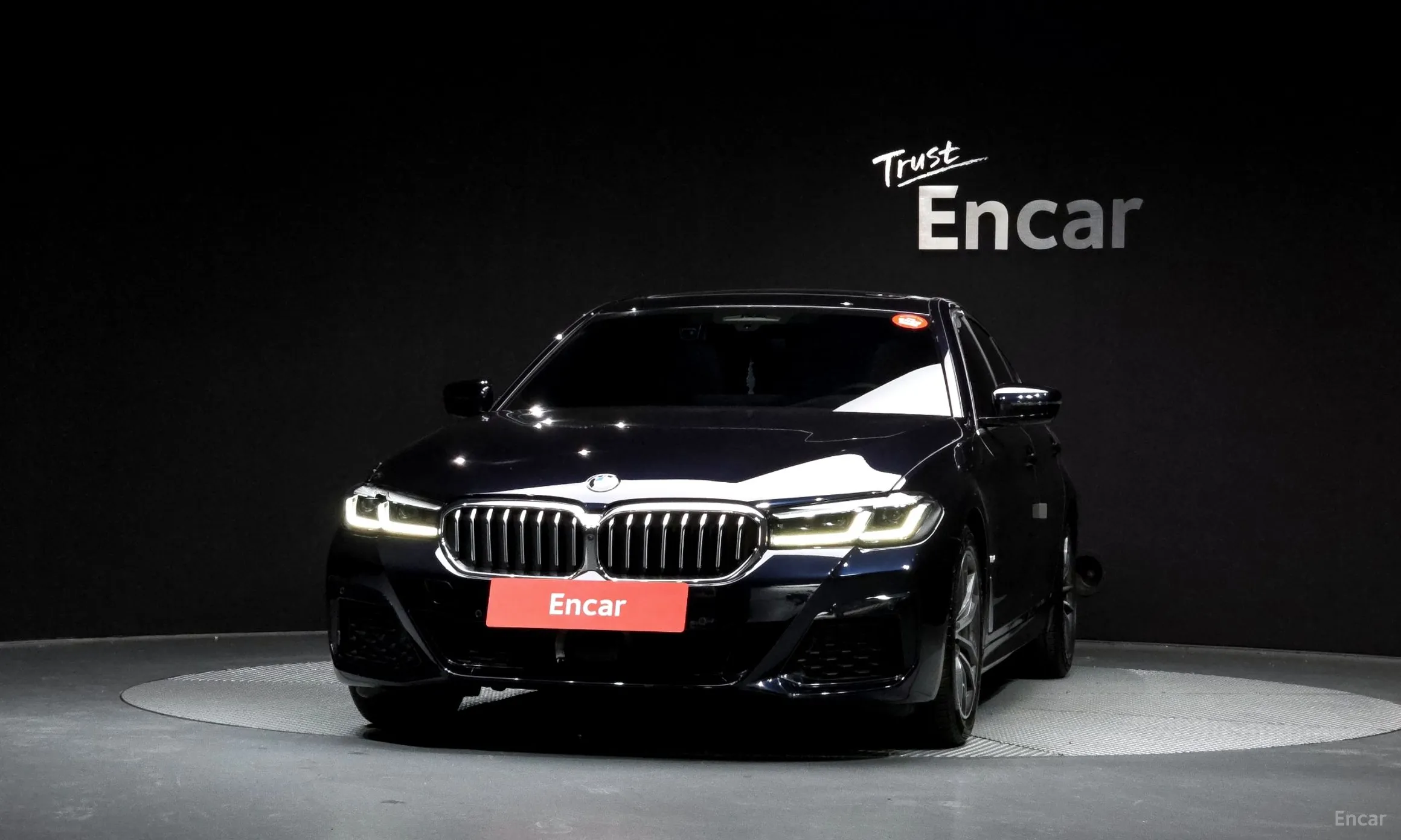 BMW 5 Series (G30) превью 3