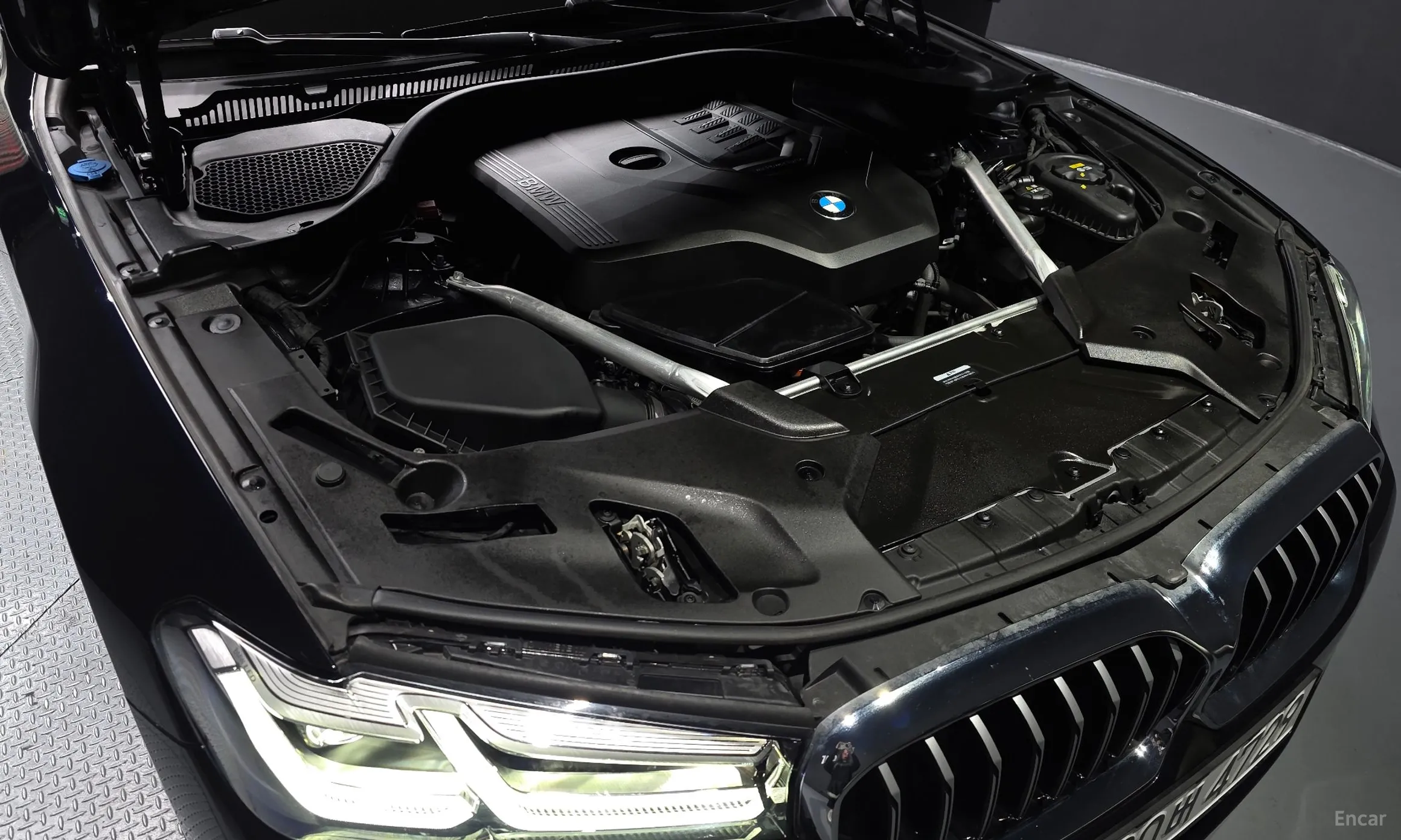 BMW 5 Series (G30) превью 6