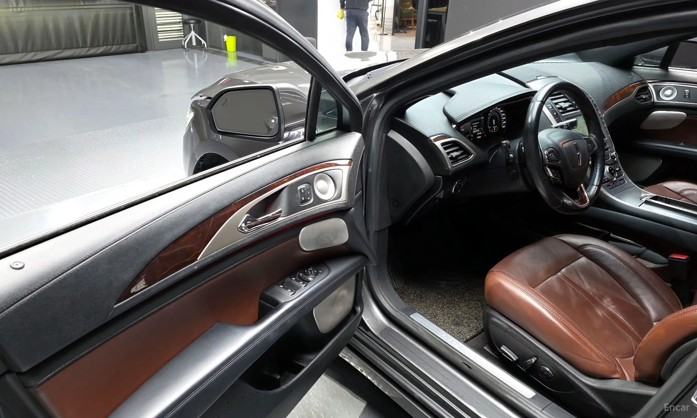 Lincoln New MKZ превью 11