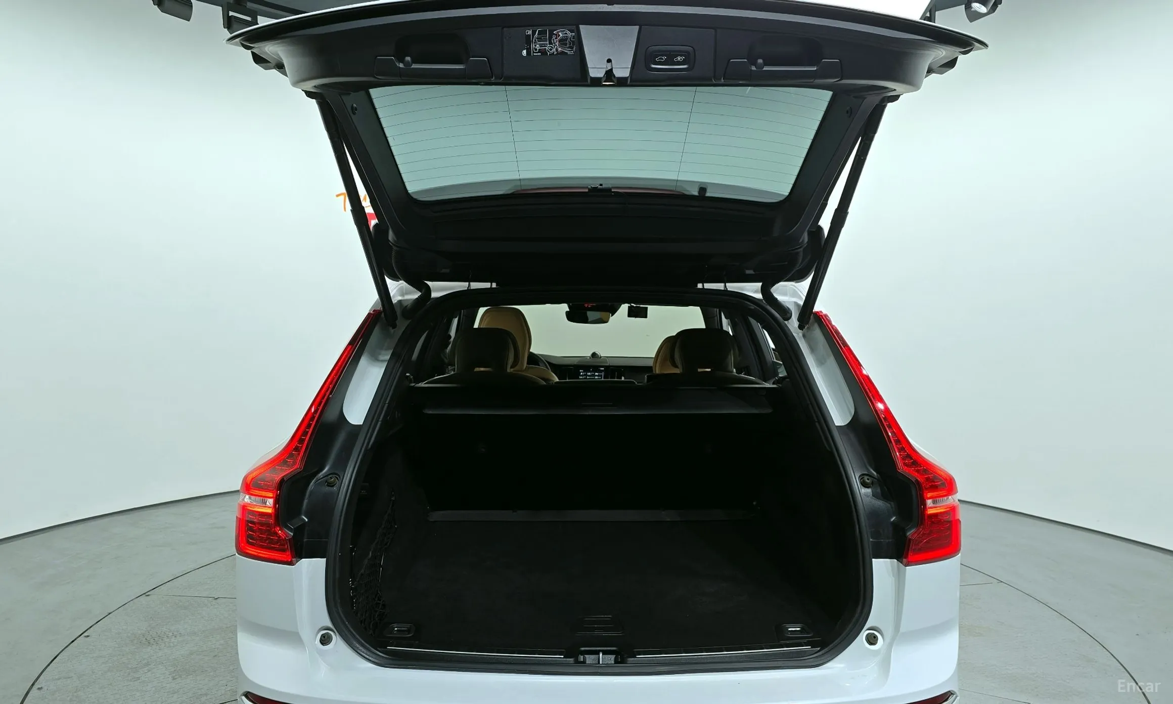 Volvo XC60 Gen 2 превью 20