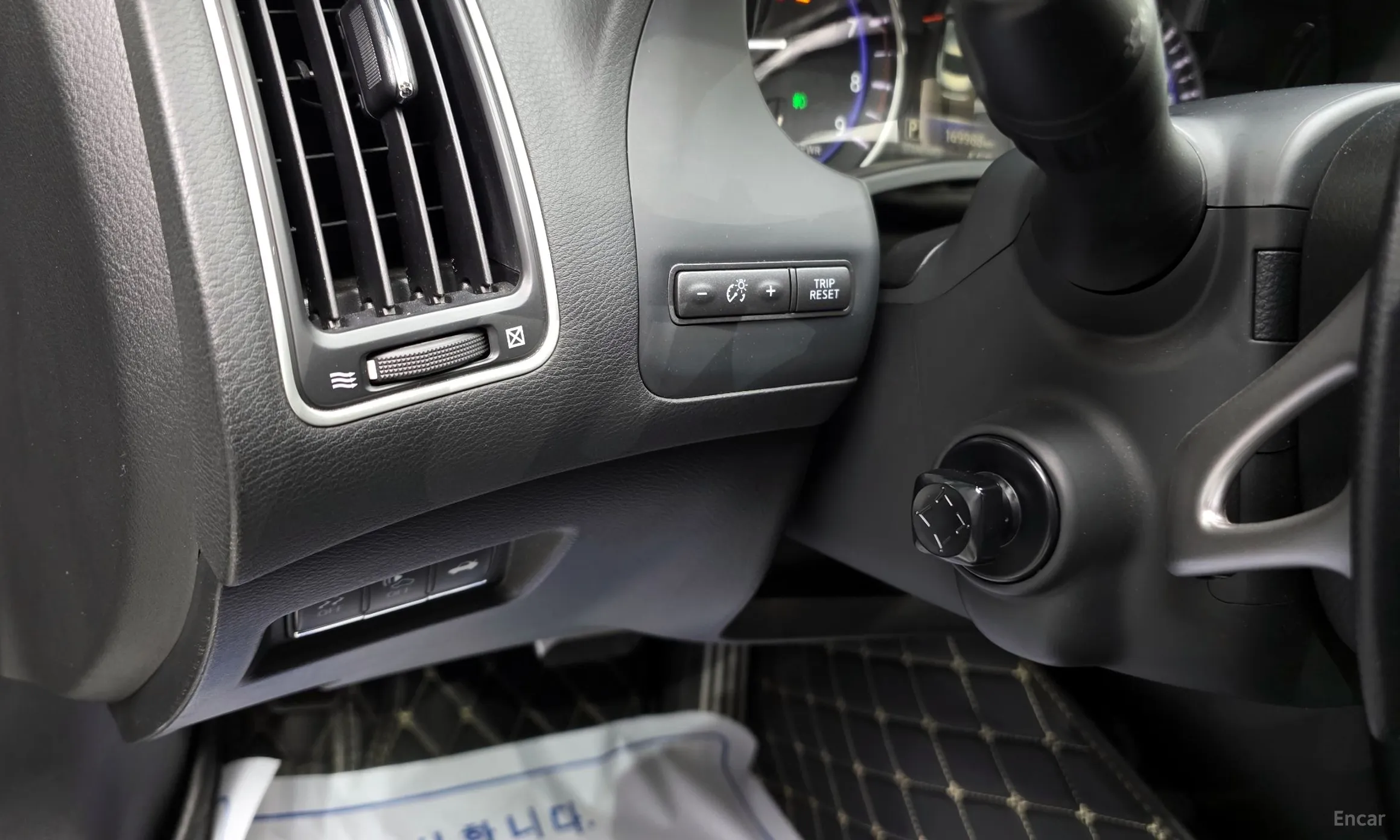 Infiniti Q50 превью 13