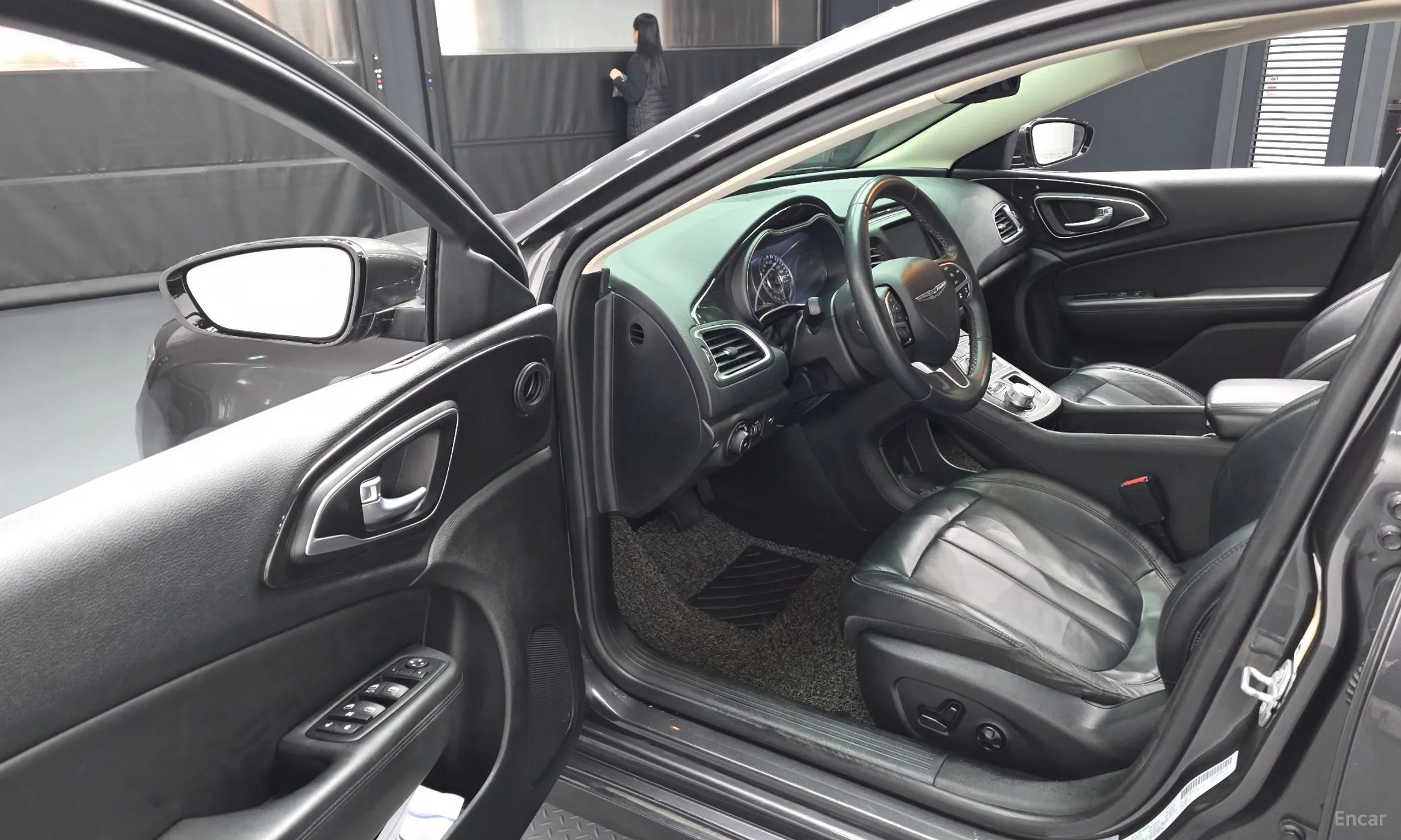Chrysler 200 Second generation превью 10