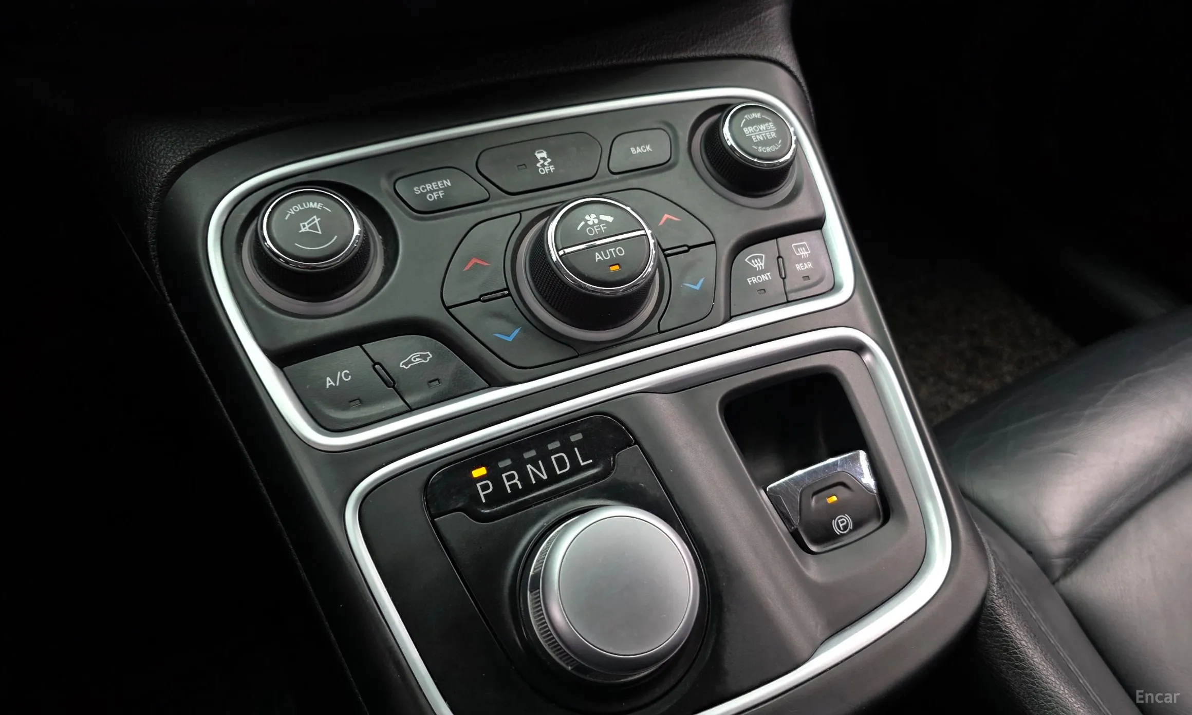Chrysler 200 Second generation превью 9