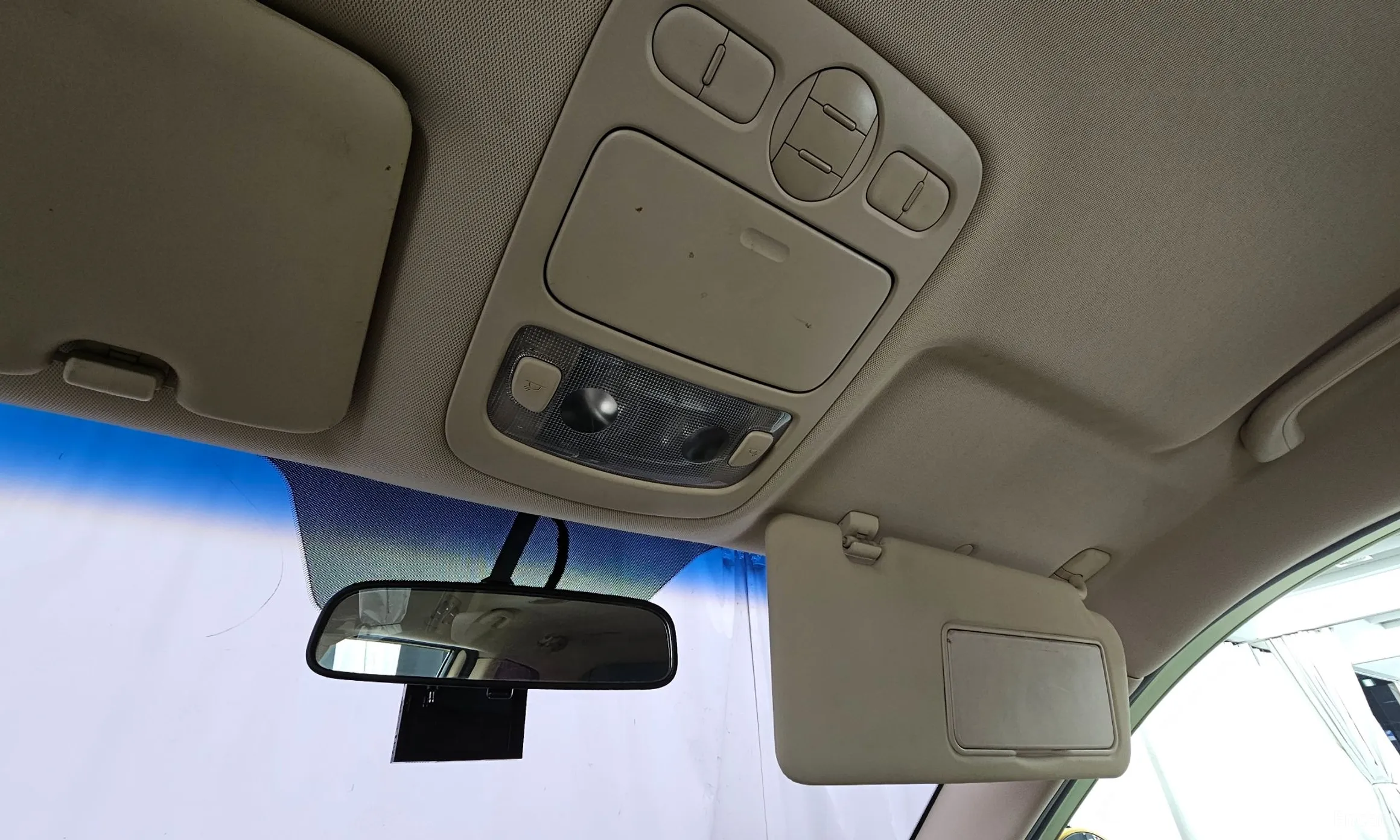 Kia Carnival R превью 17