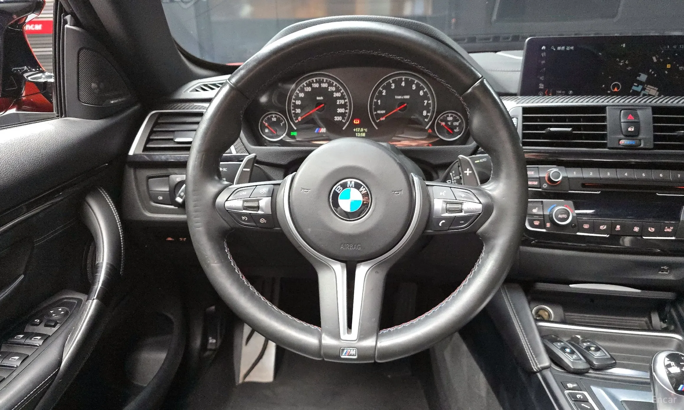 BMW M4 (F82) превью 13
