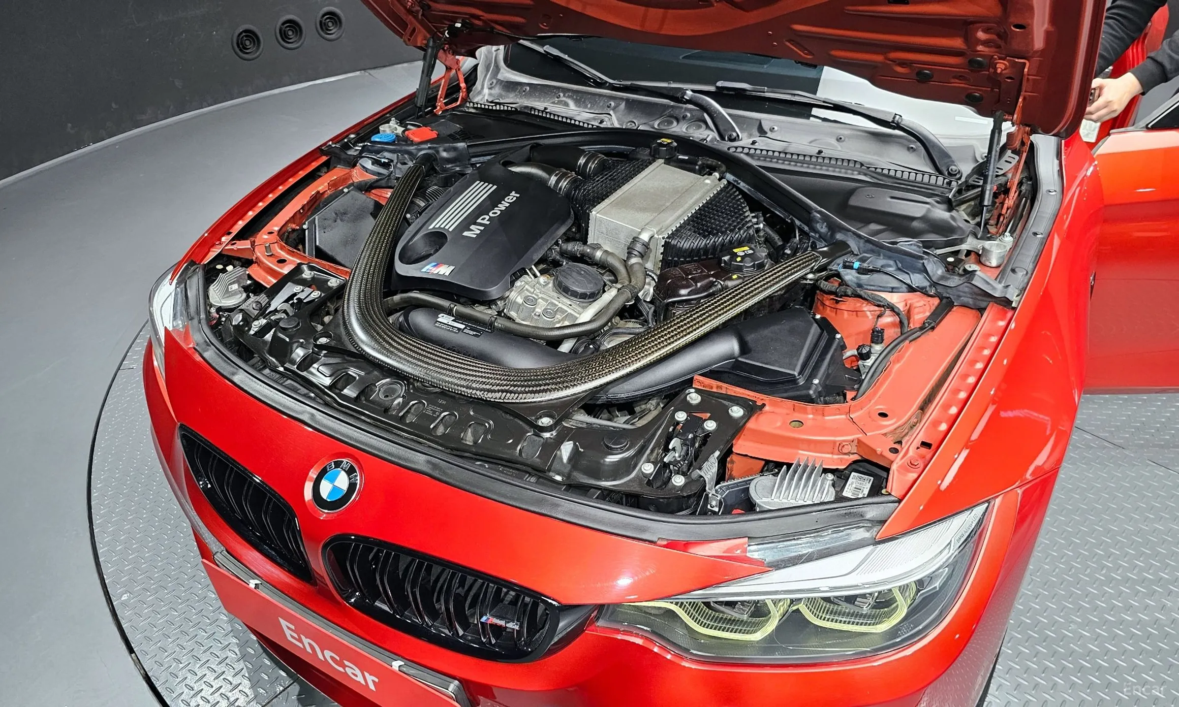 BMW M4 (F82) превью 6