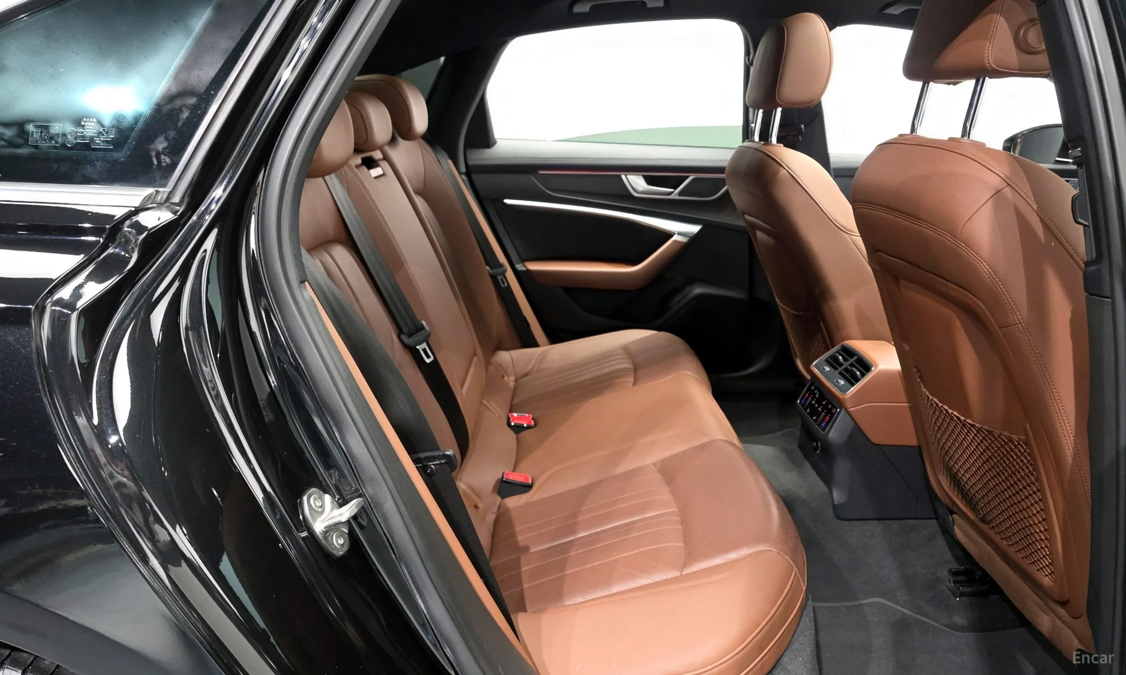 Audi A6 (C8) превью 12