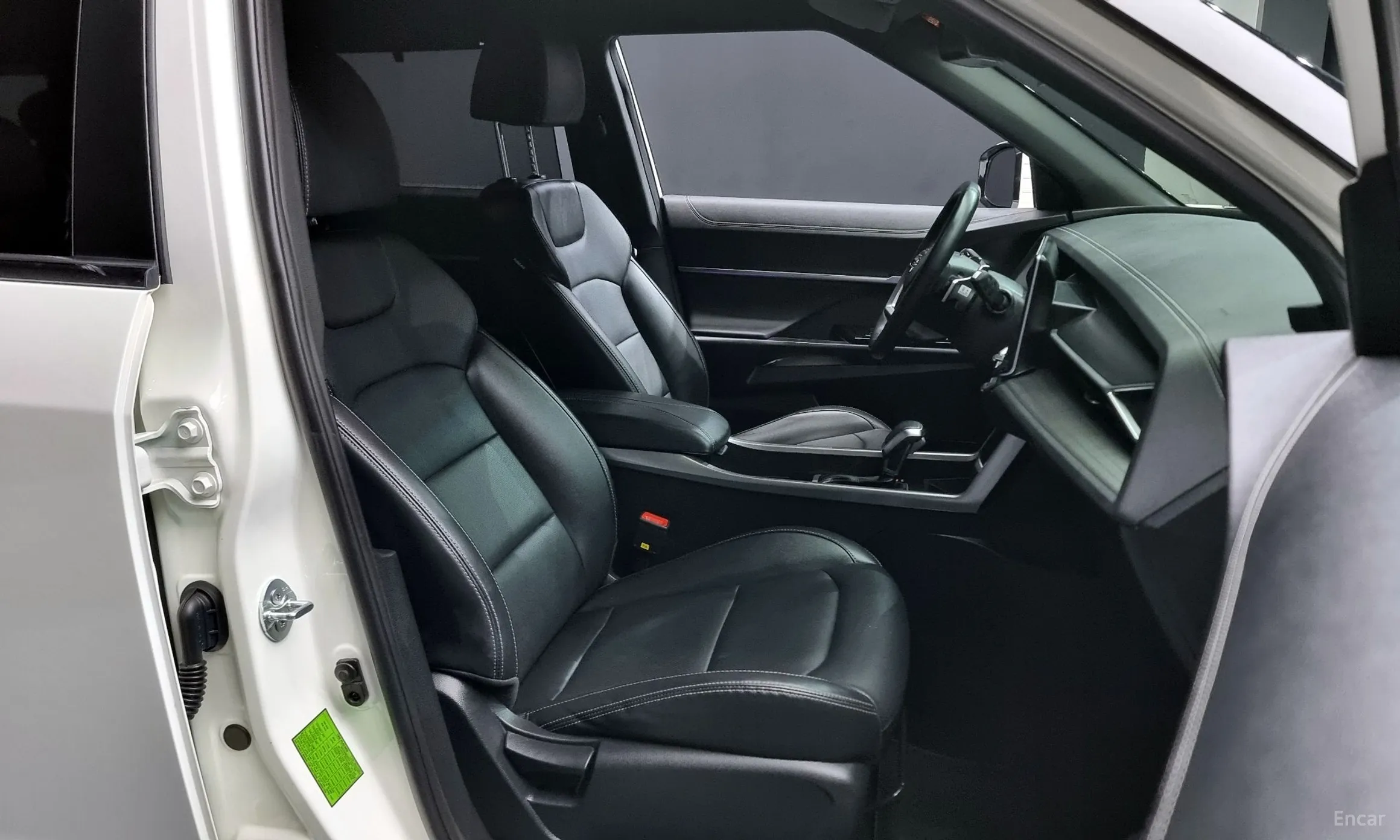 KG Mobility (SsangYong) Torres превью 10