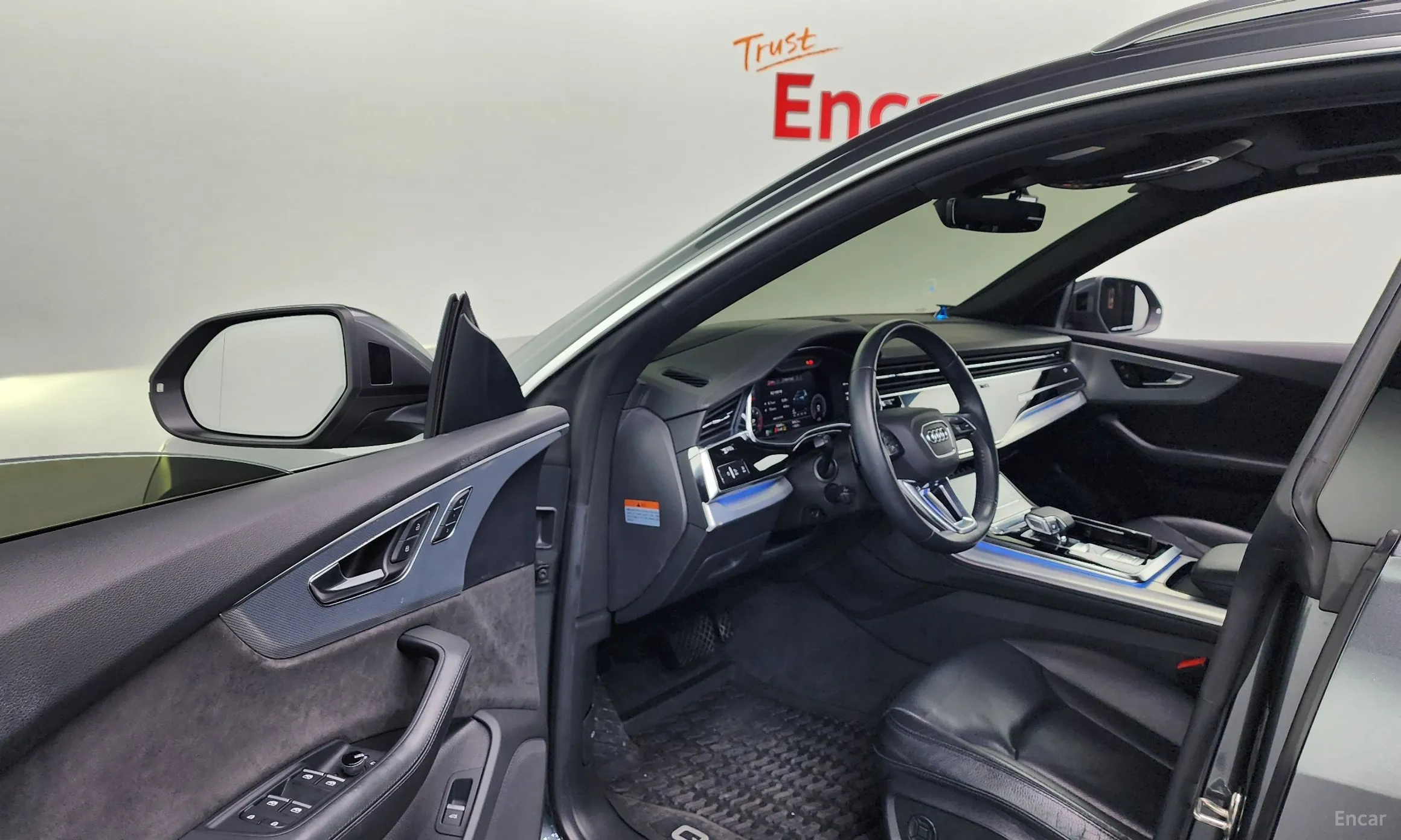 Audi Q8 (4M) превью 10