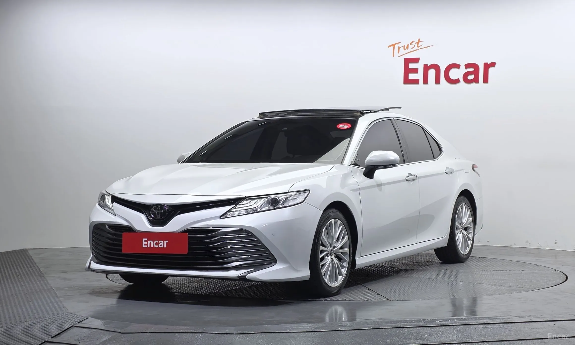 Camry (XV70)