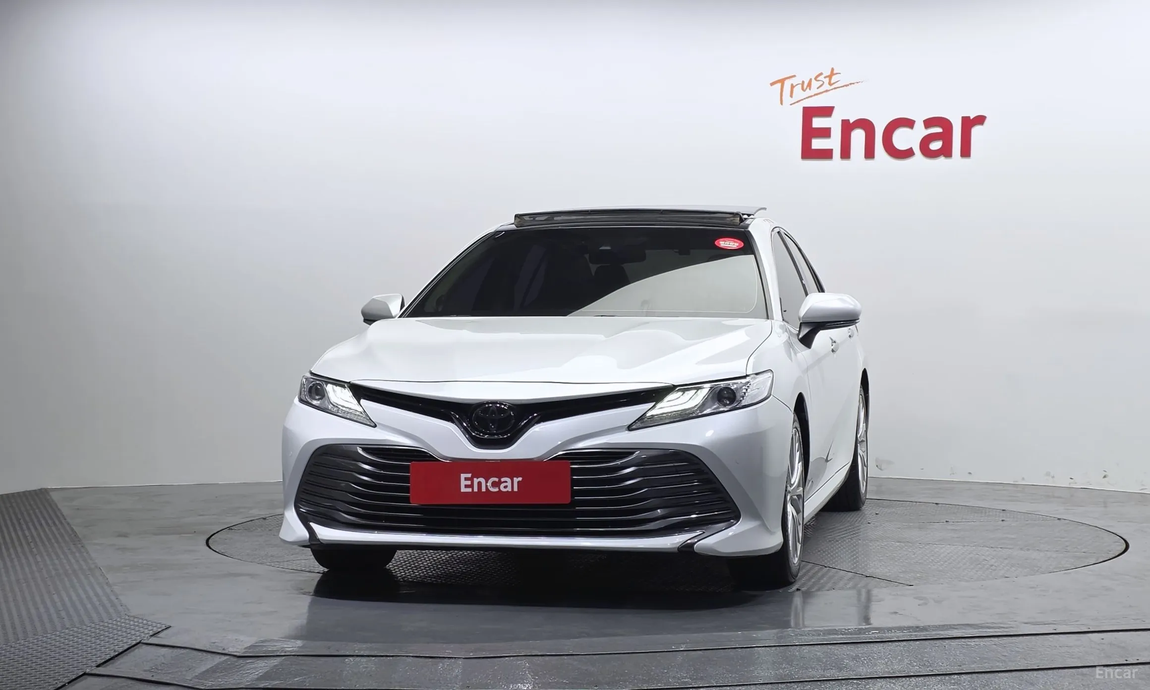 Toyota Camry (XV70) превью 3