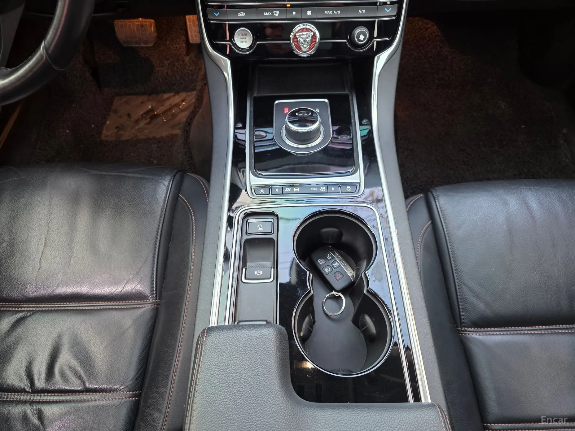 Jaguar XE превью 9