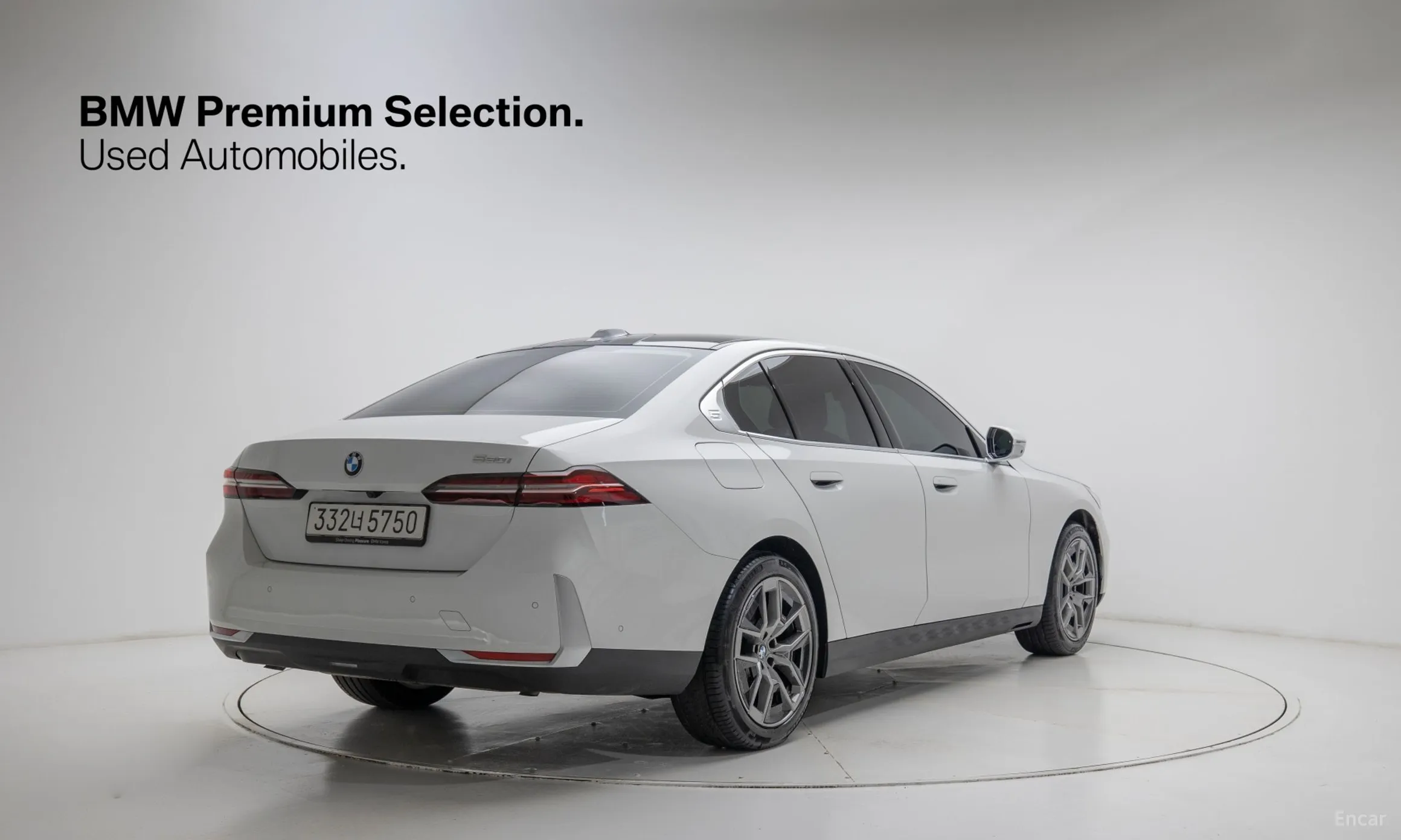 BMW 5 Series (G60) превью 2
