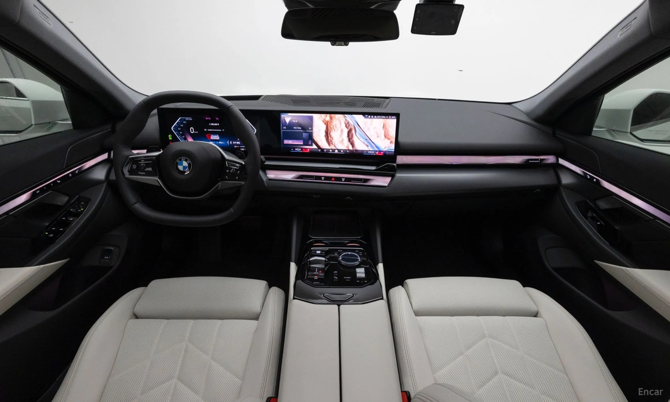BMW 5 Series (G60) превью 7