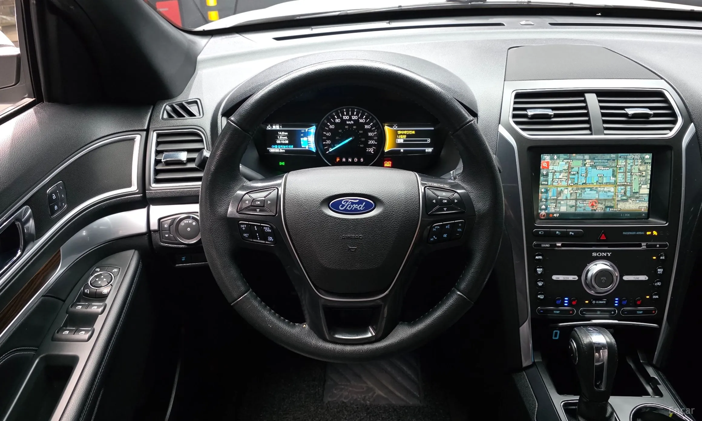 Ford Explorer превью 13