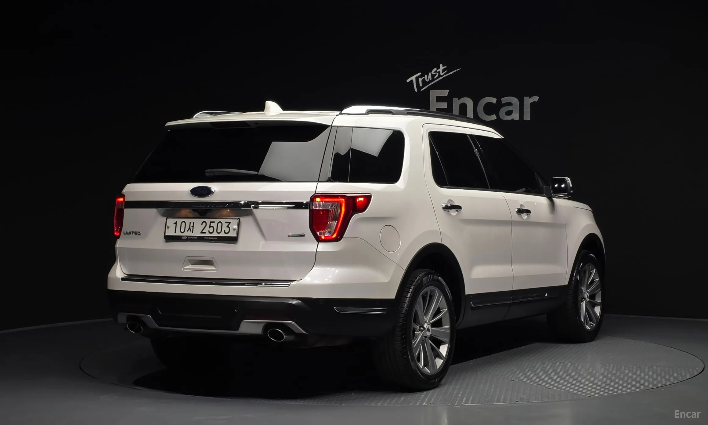 Ford Explorer превью 2