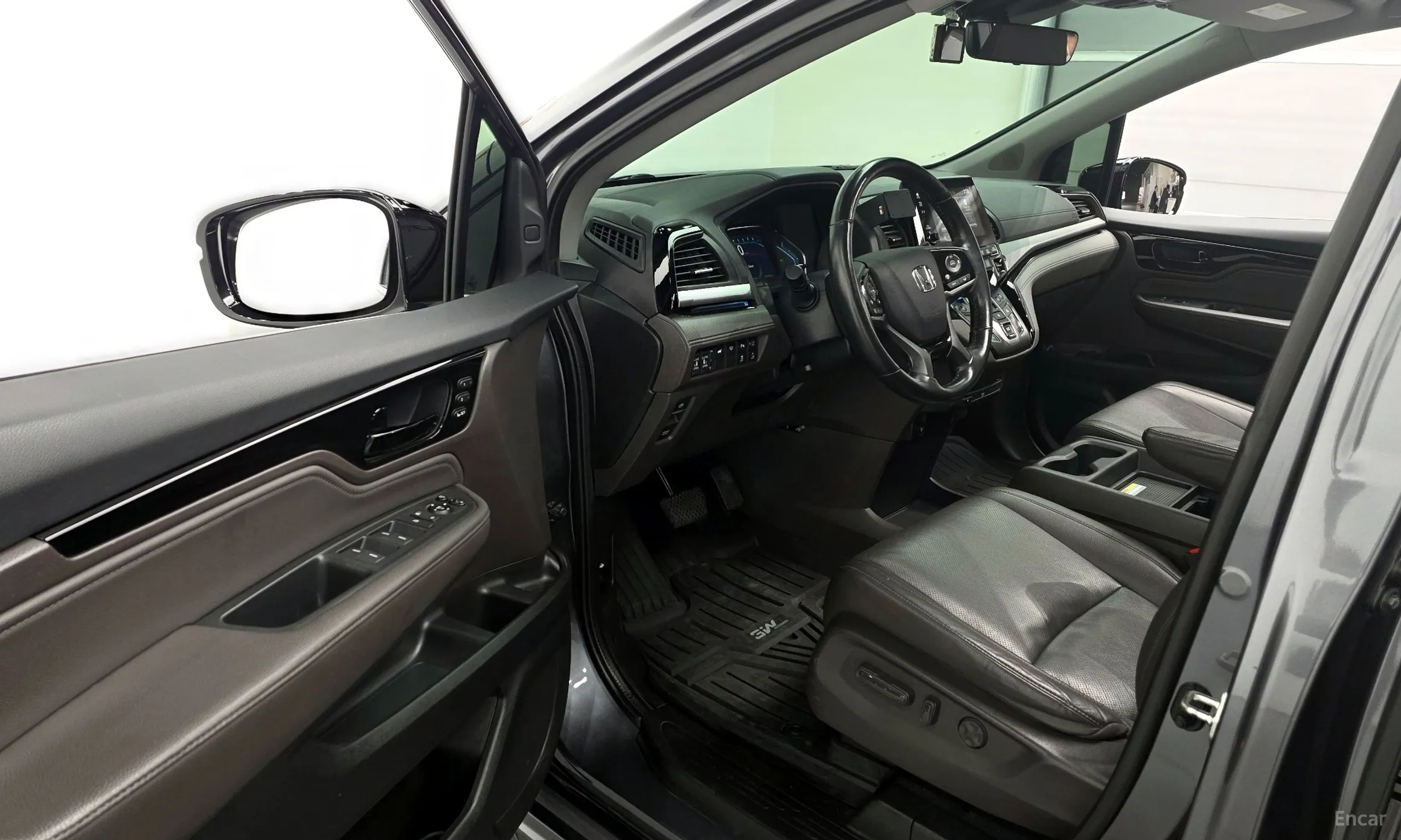 Honda Odyssey превью 10