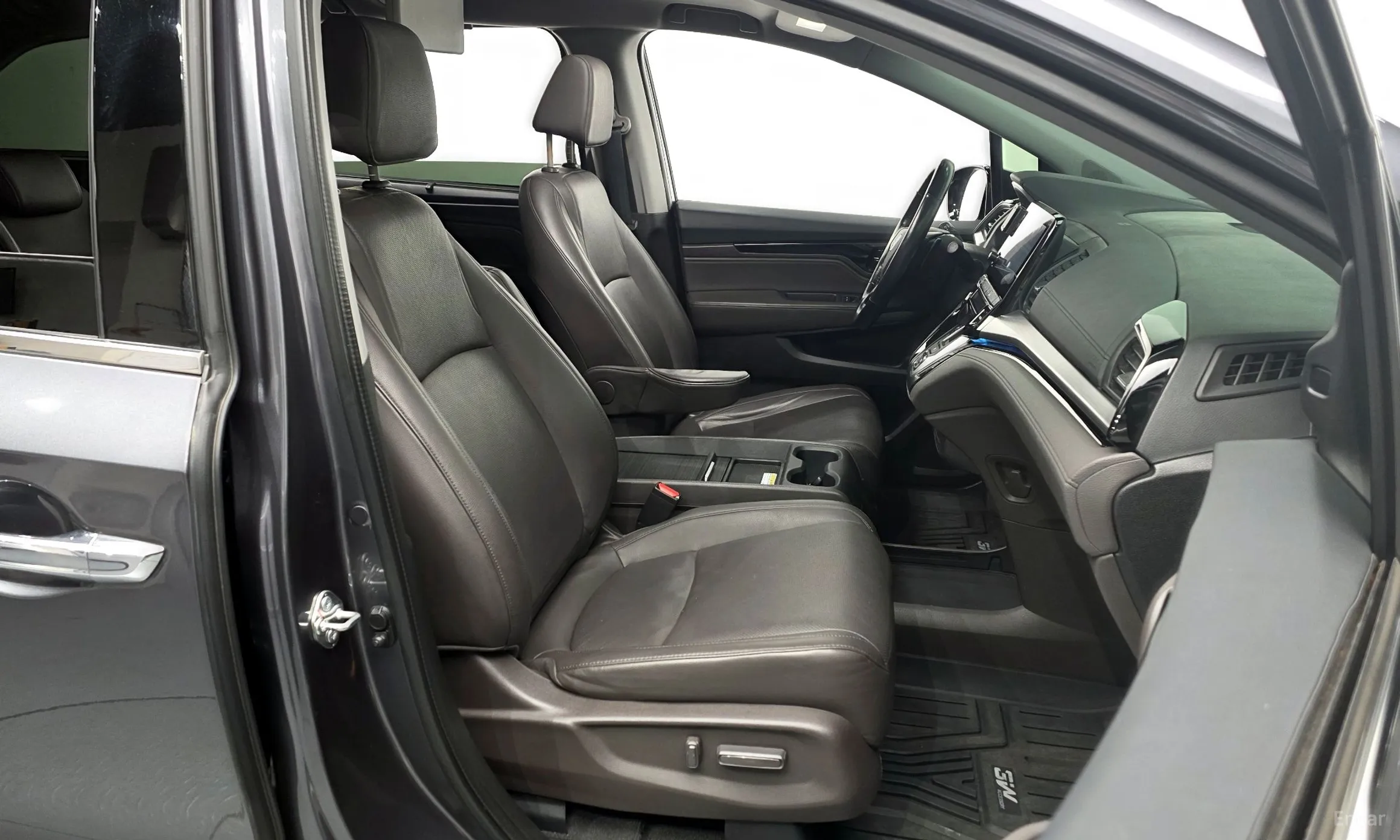 Honda Odyssey превью 11