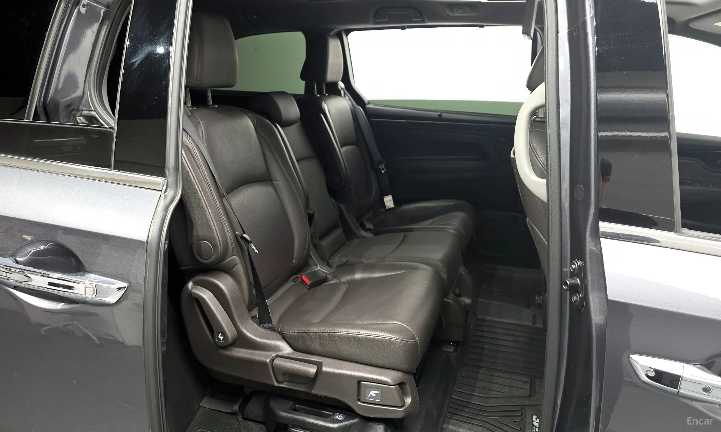 Honda Odyssey превью 12