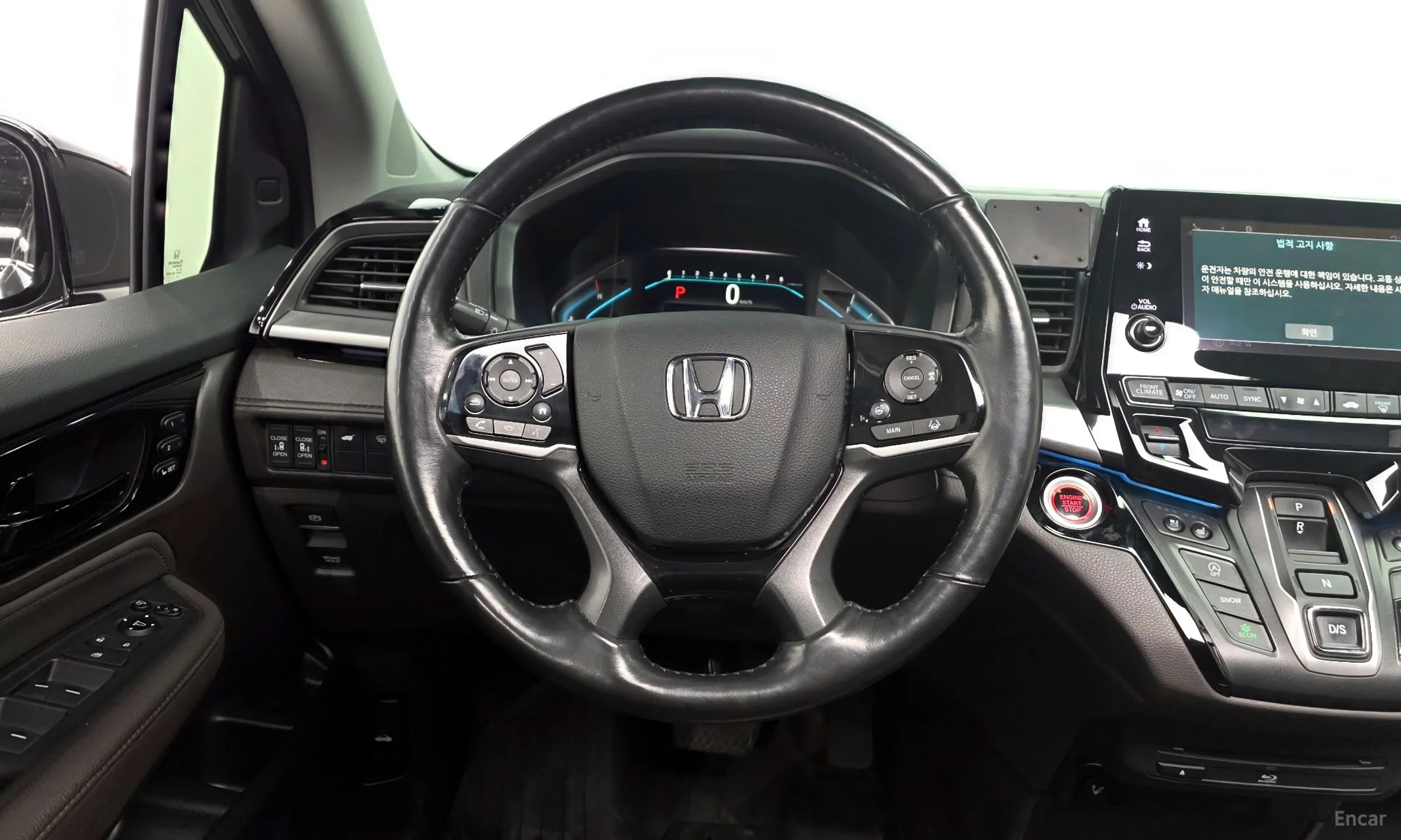 Honda Odyssey превью 13
