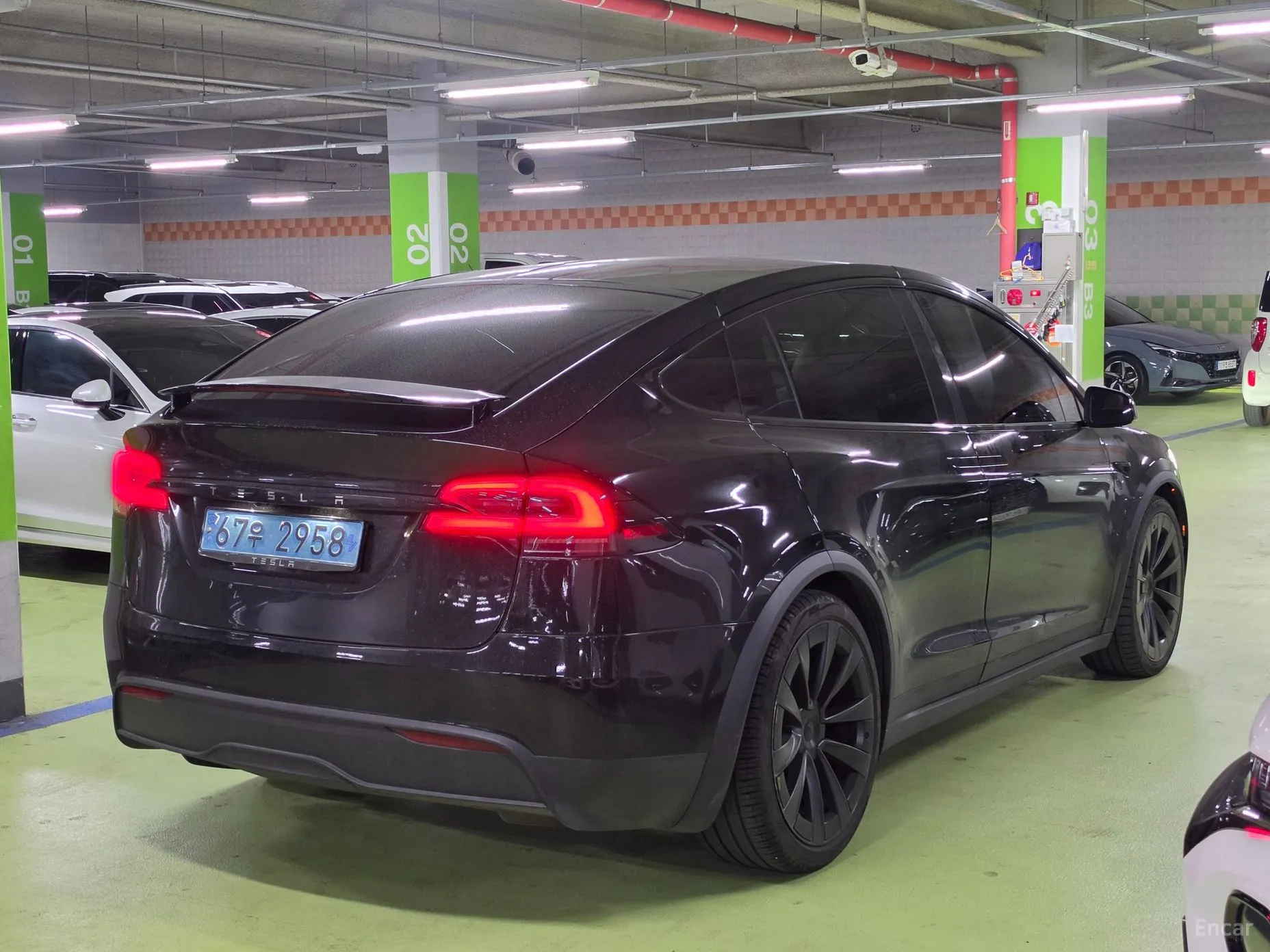 Tesla Model X превью 4