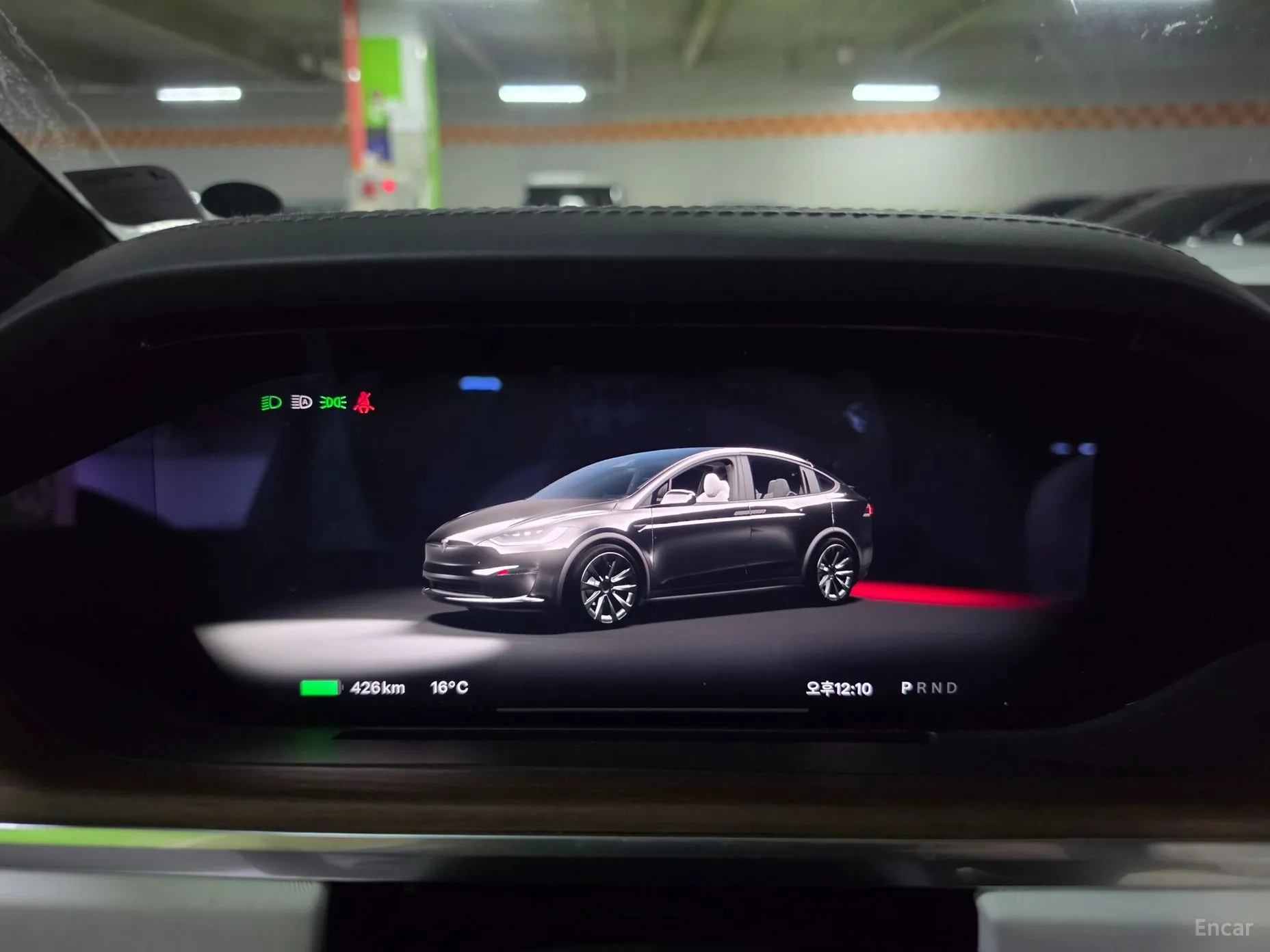 Tesla Model X превью 6