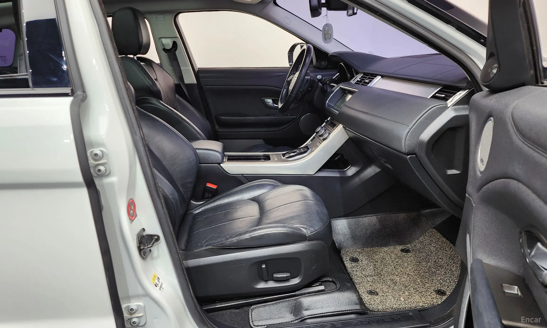 Land Rover Range Rover Evoque превью 11