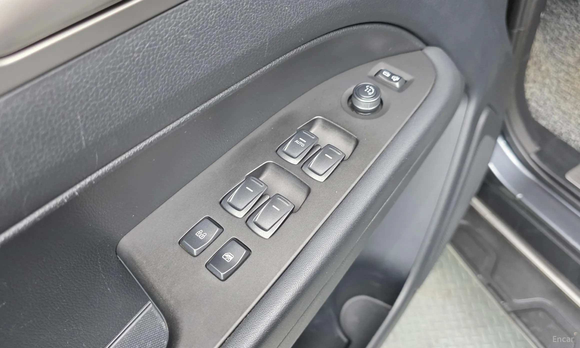 KG Mobility (SsangYong) Rexton Sports превью 12