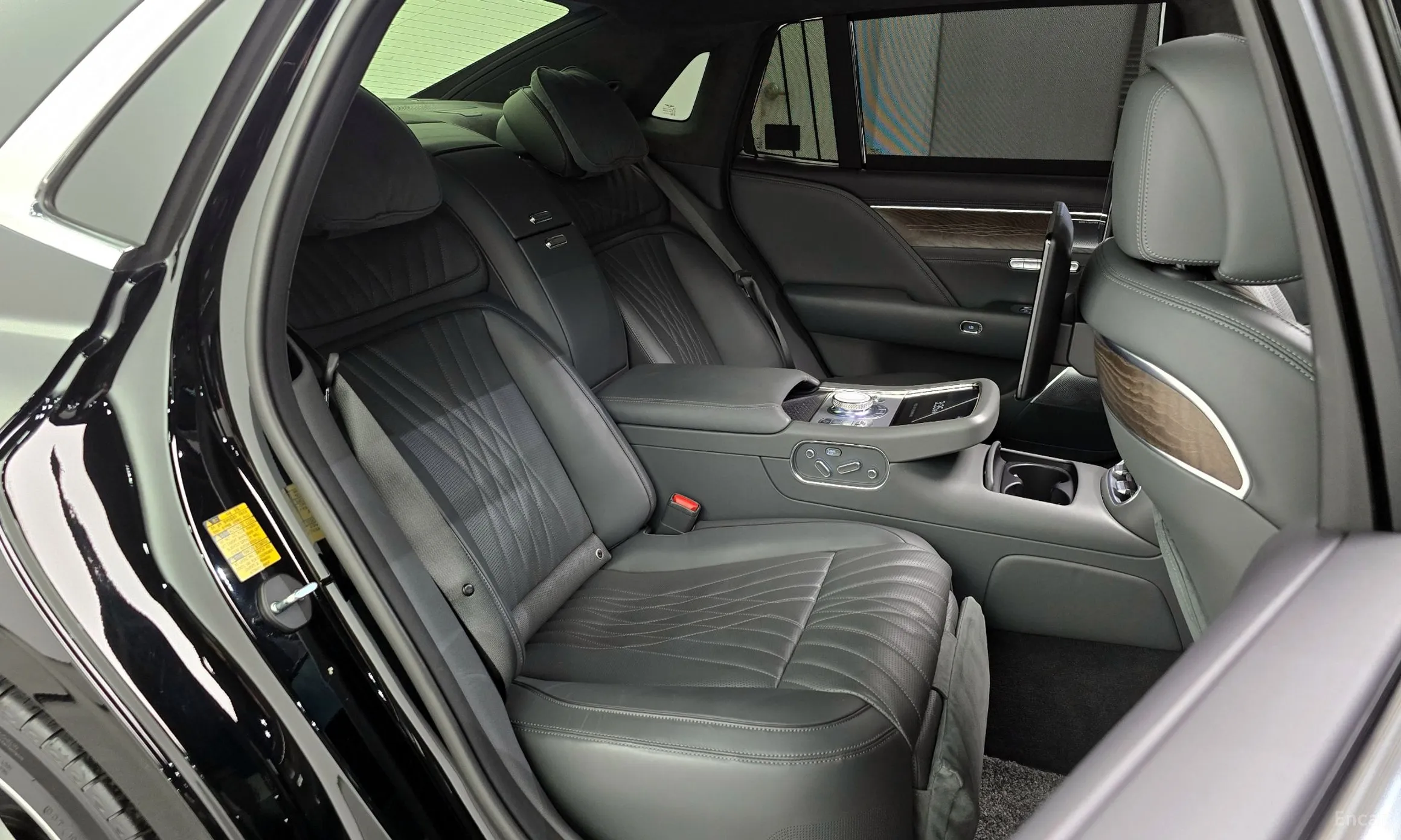 Genesis G90 (RS4) превью 12