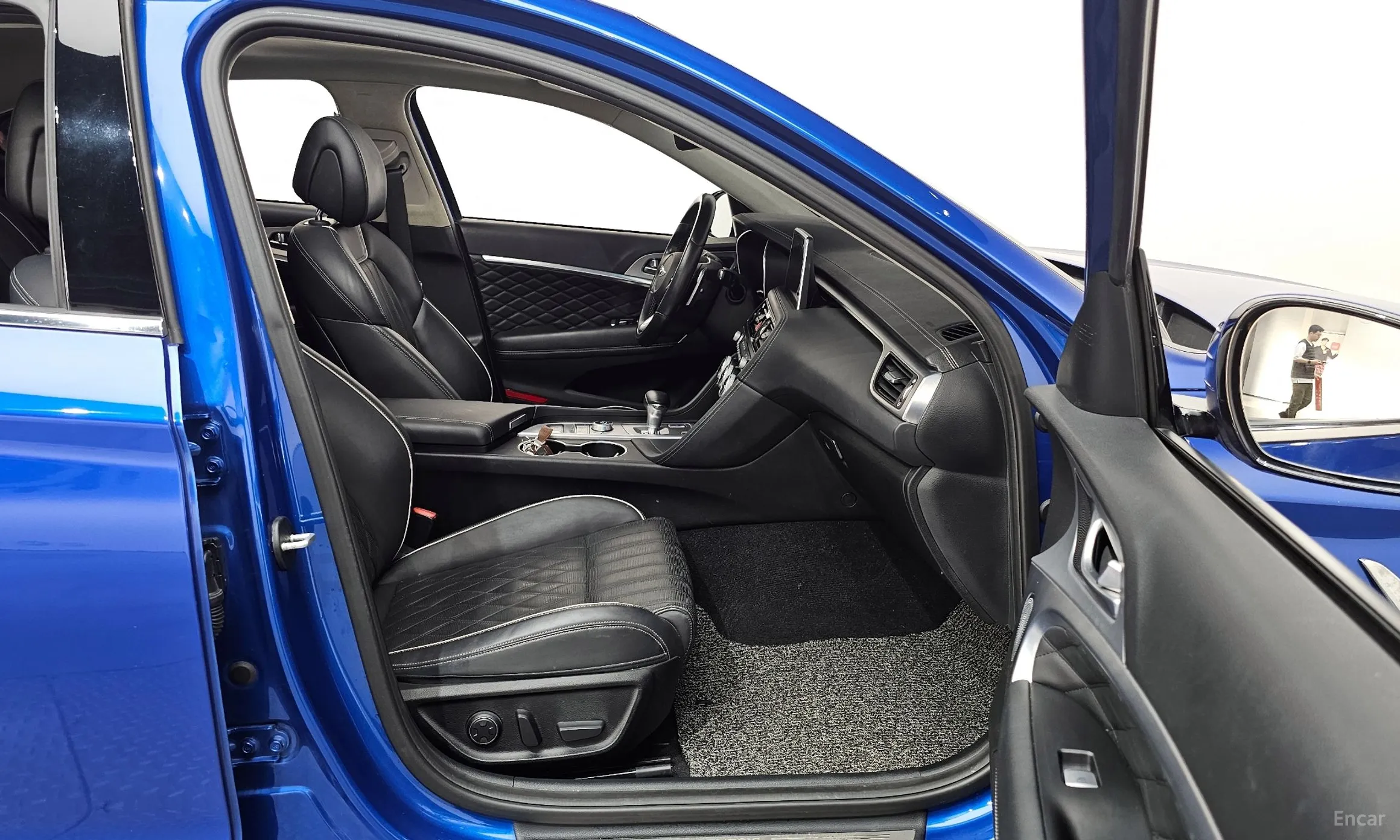 Genesis G70 превью 11