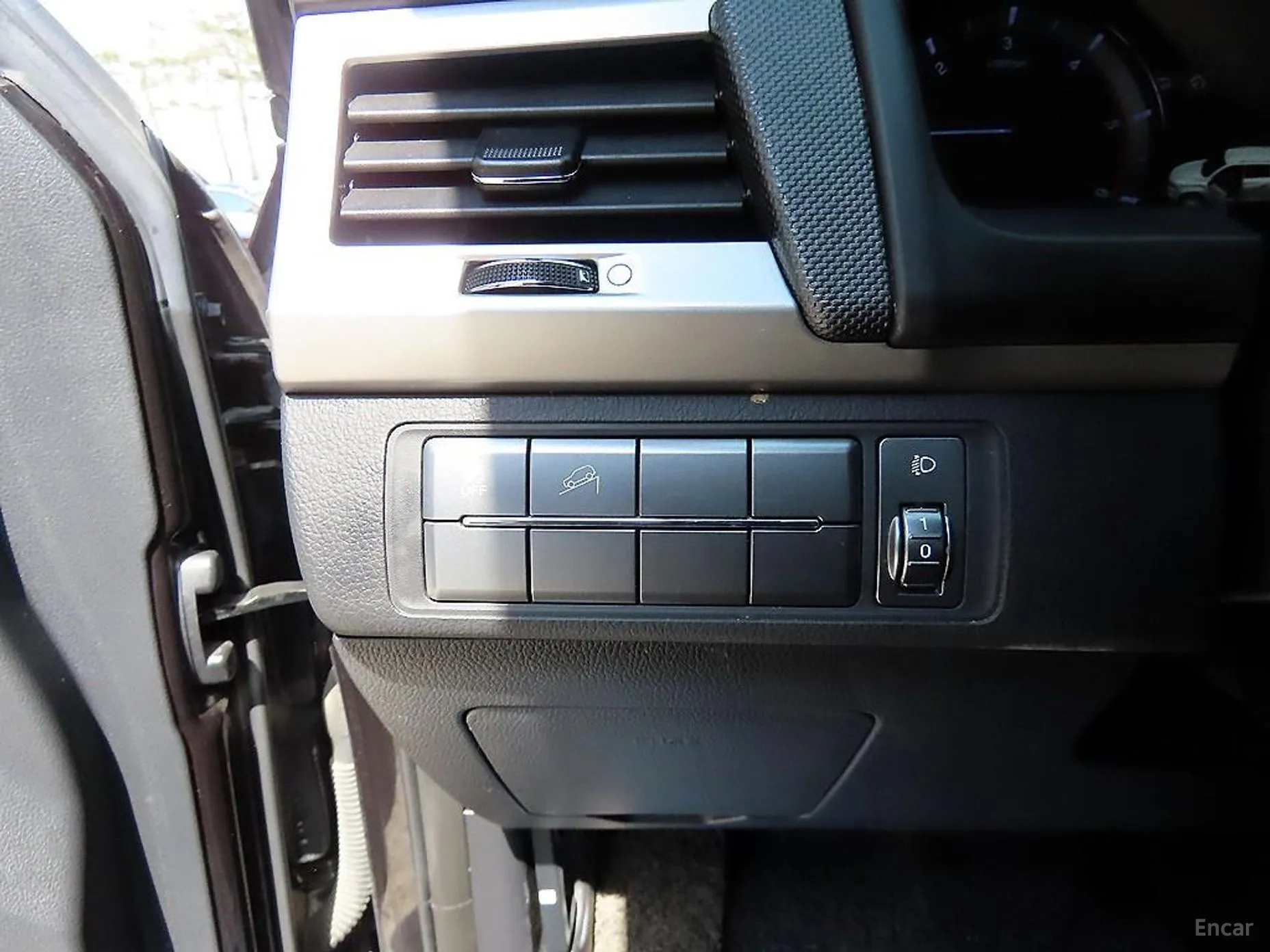 KG Mobility (SsangYong) Rexton Sports Khan превью 12
