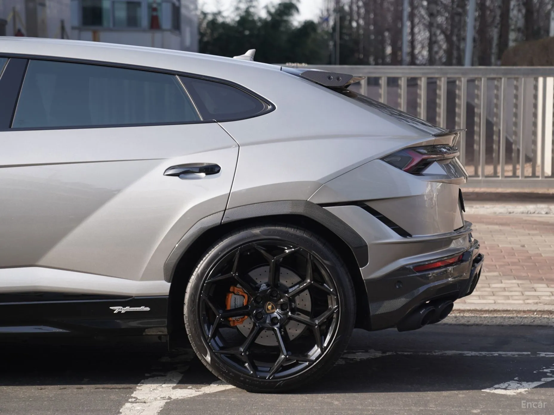 Lamborghini Urus превью 12