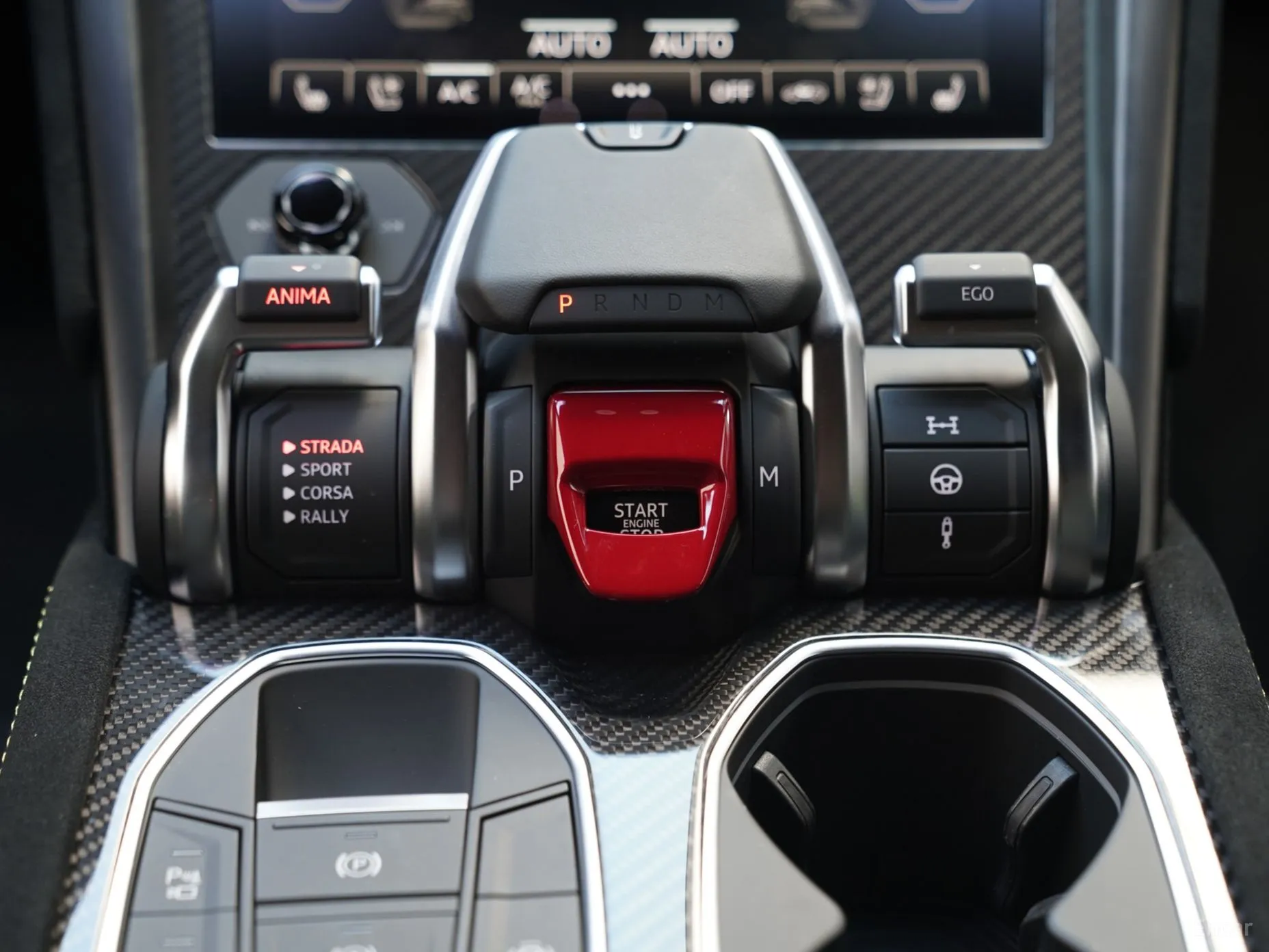 Lamborghini Urus превью 9