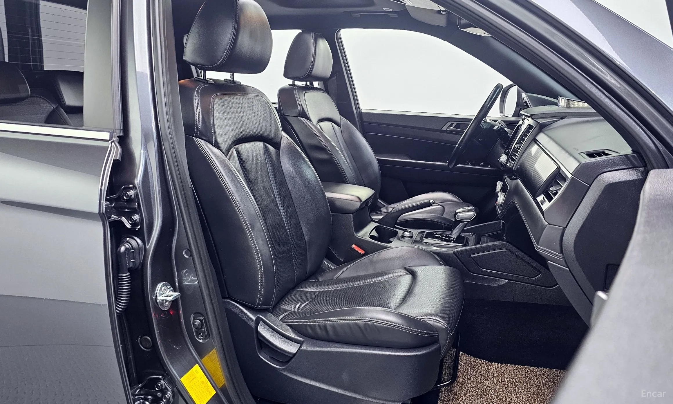 KG Mobility (SsangYong) Rexton Sports превью 10