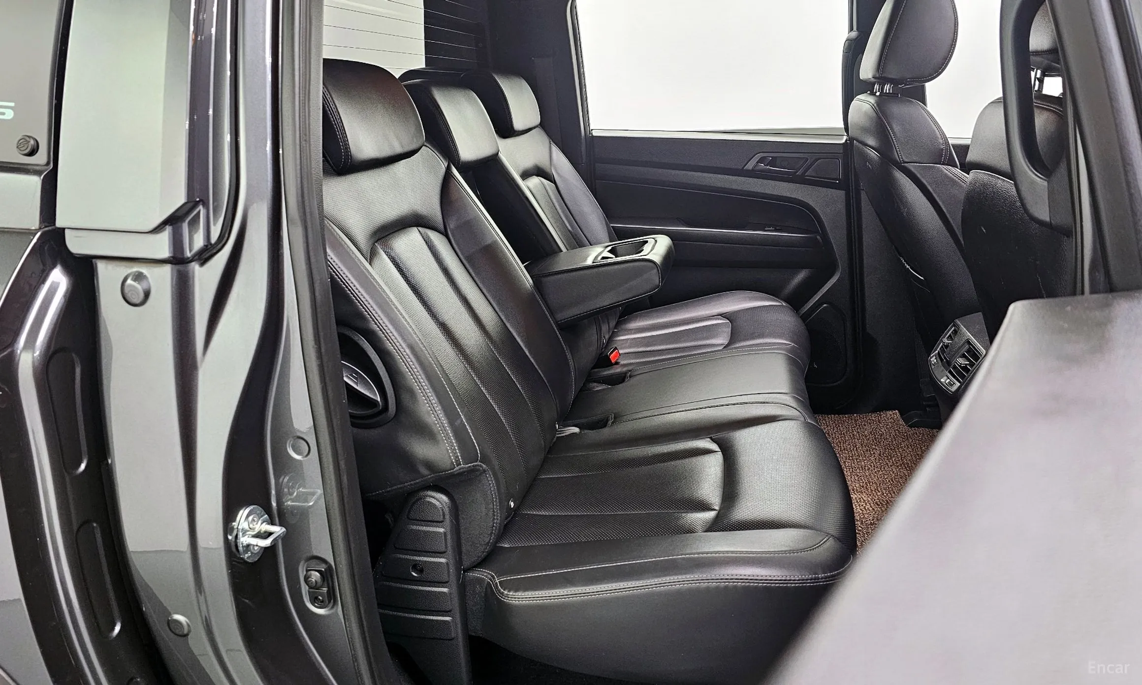 KG Mobility (SsangYong) Rexton Sports превью 12