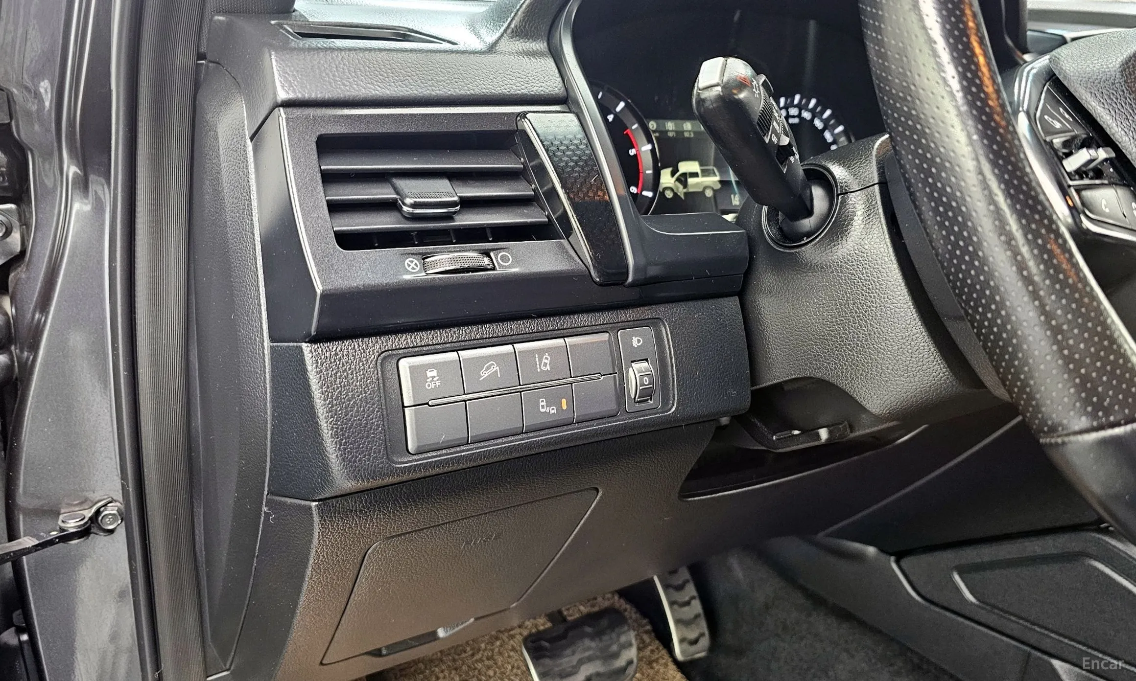KG Mobility (SsangYong) Rexton Sports превью 16