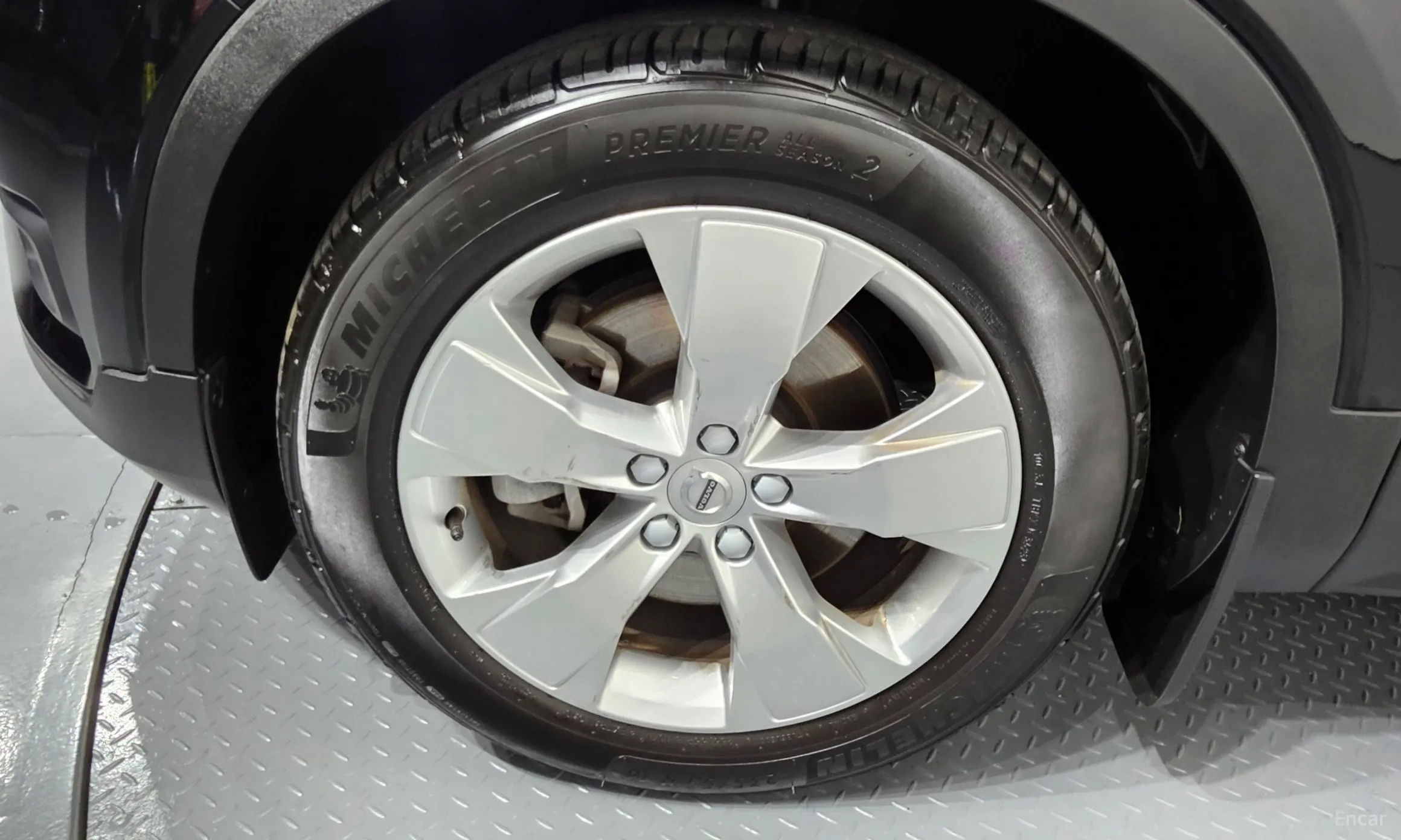 Volvo XC40 превью 5