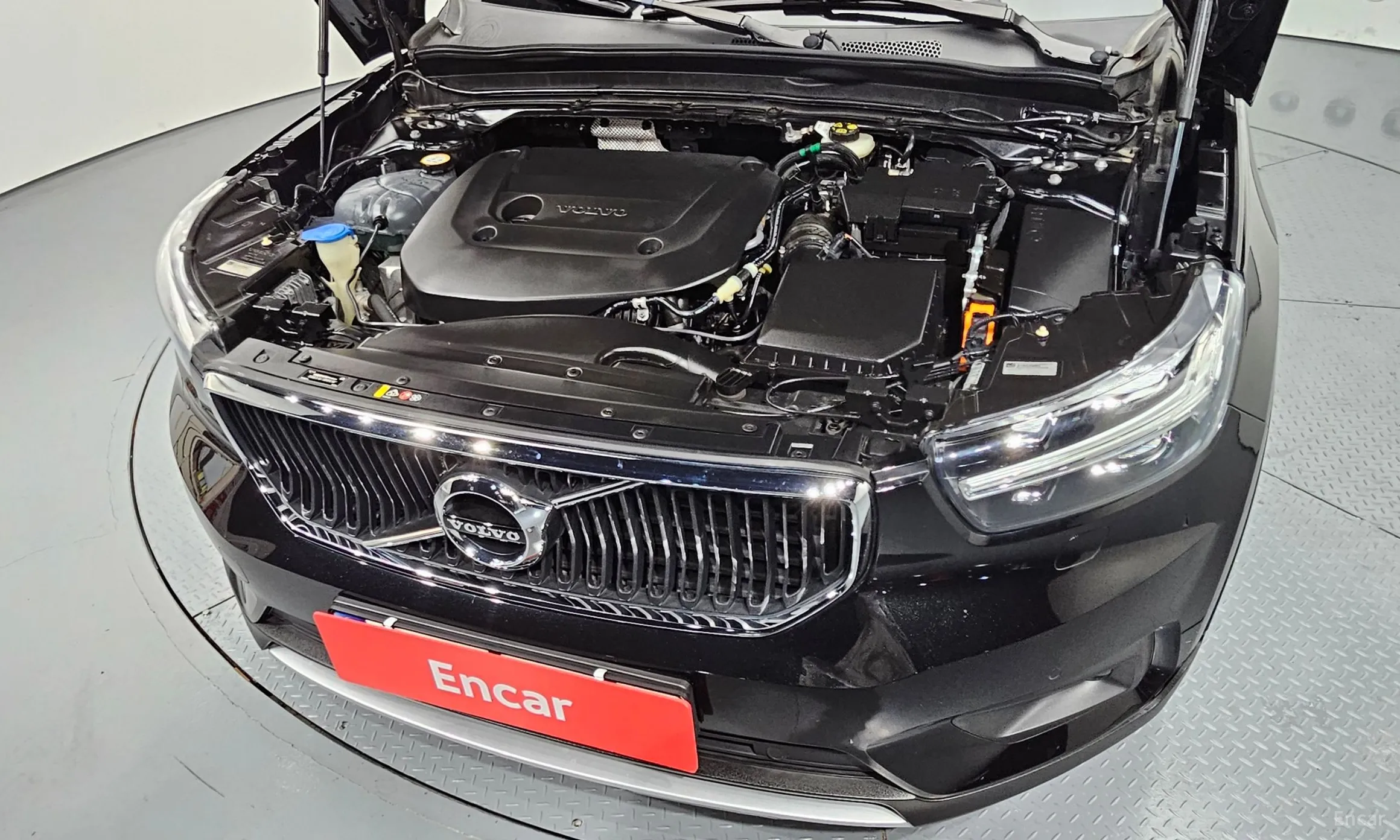 Volvo XC40 превью 6