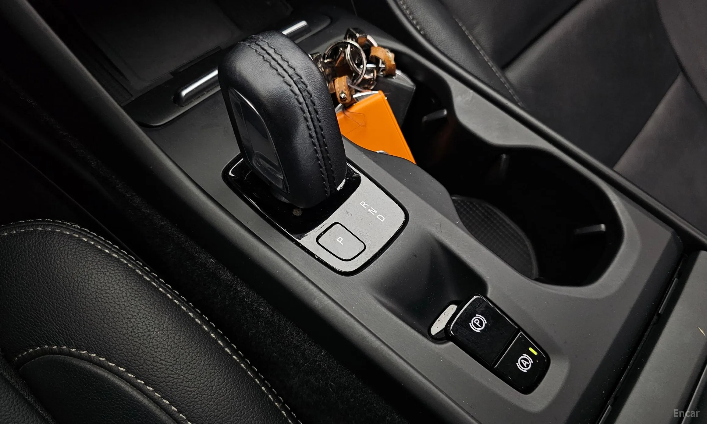Volvo XC40 превью 9