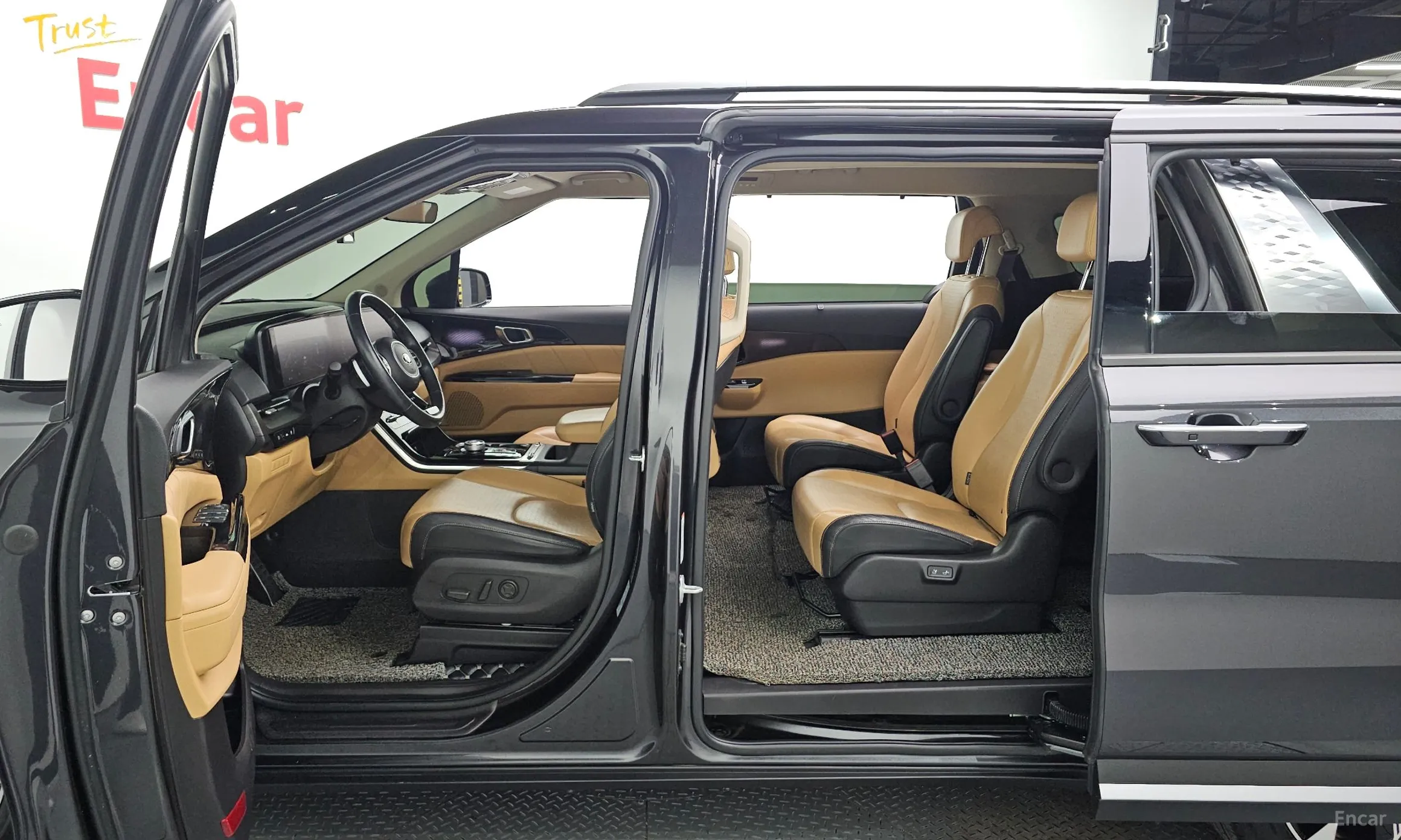 Kia Carnival Gen 4 превью 10