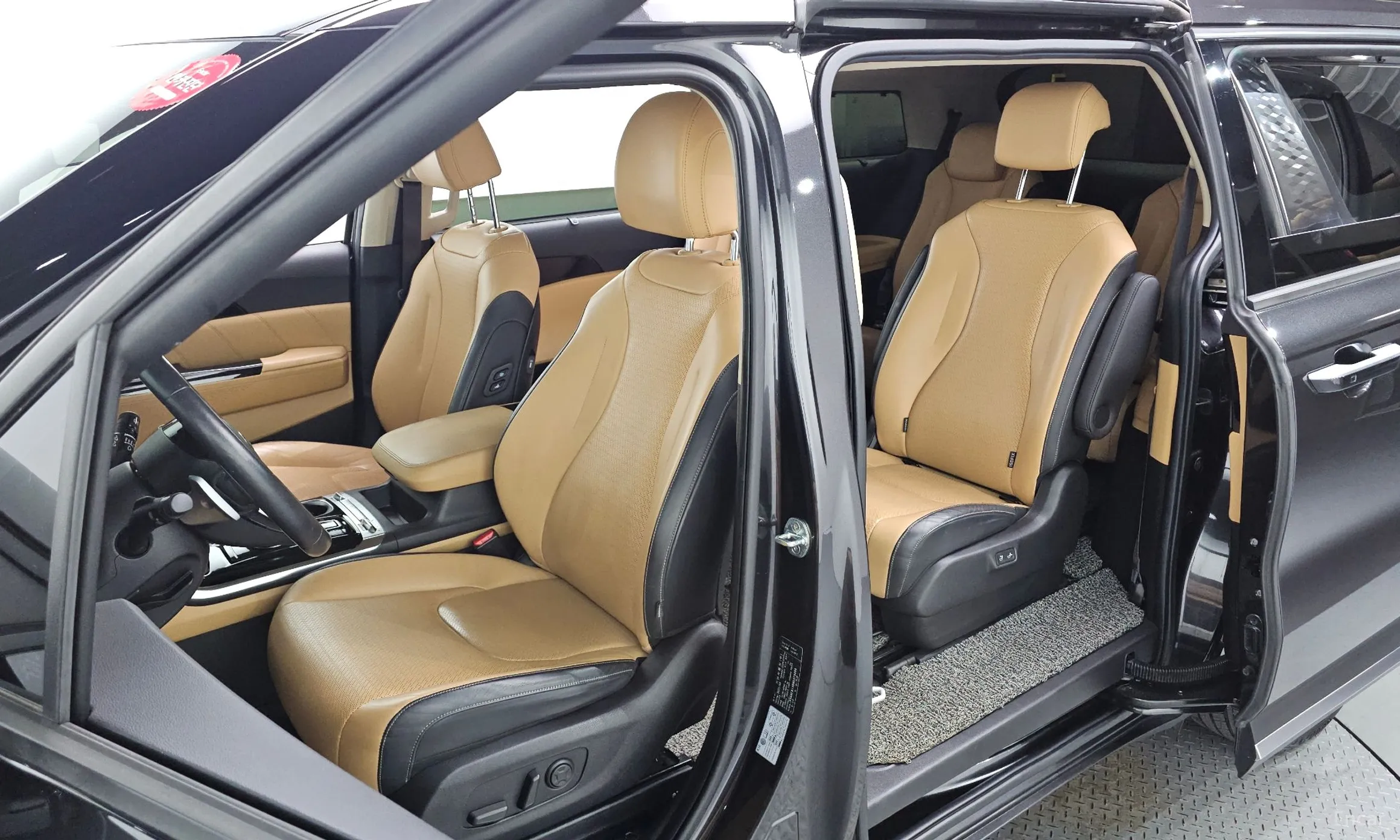 Kia Carnival Gen 4 превью 12
