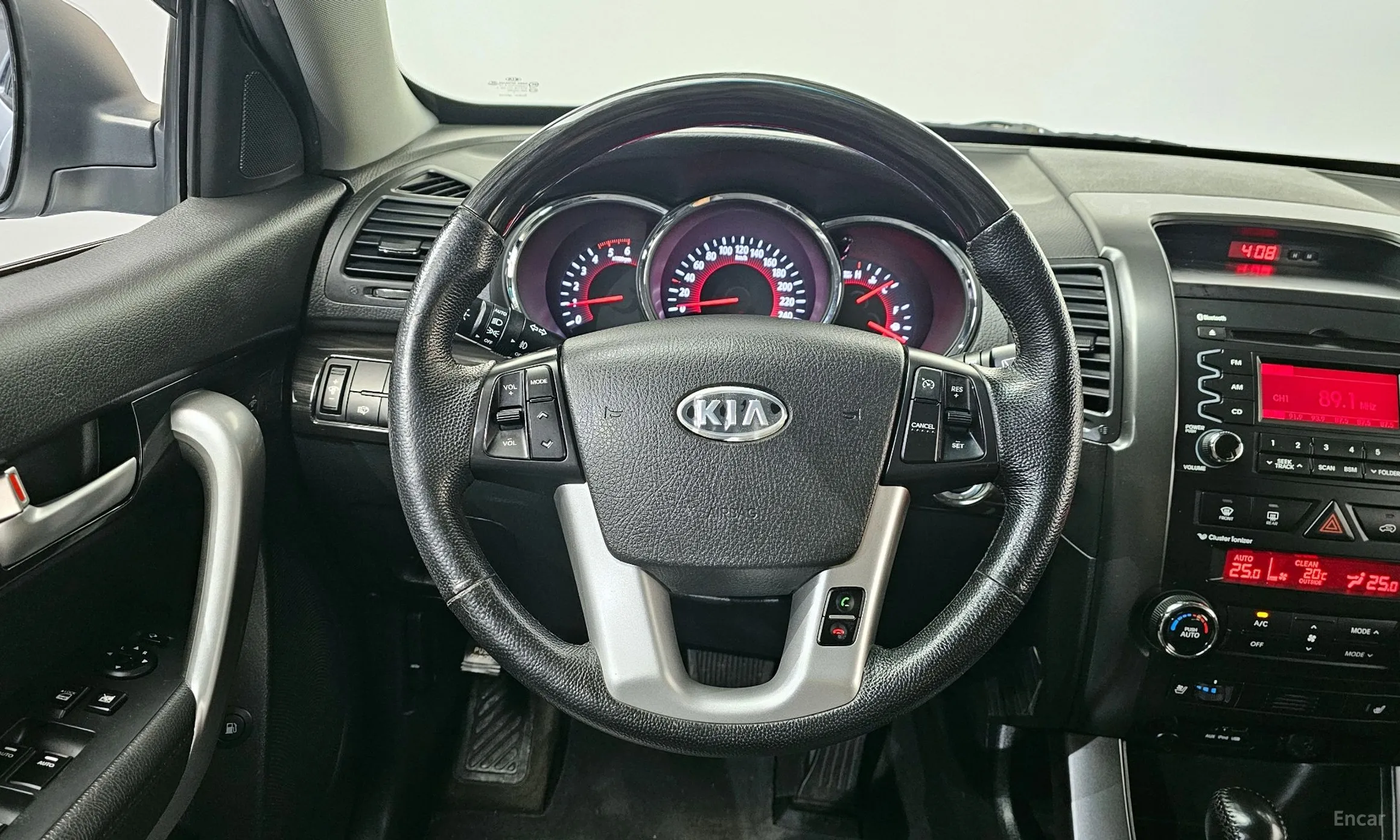 Kia Sorrento R превью 13