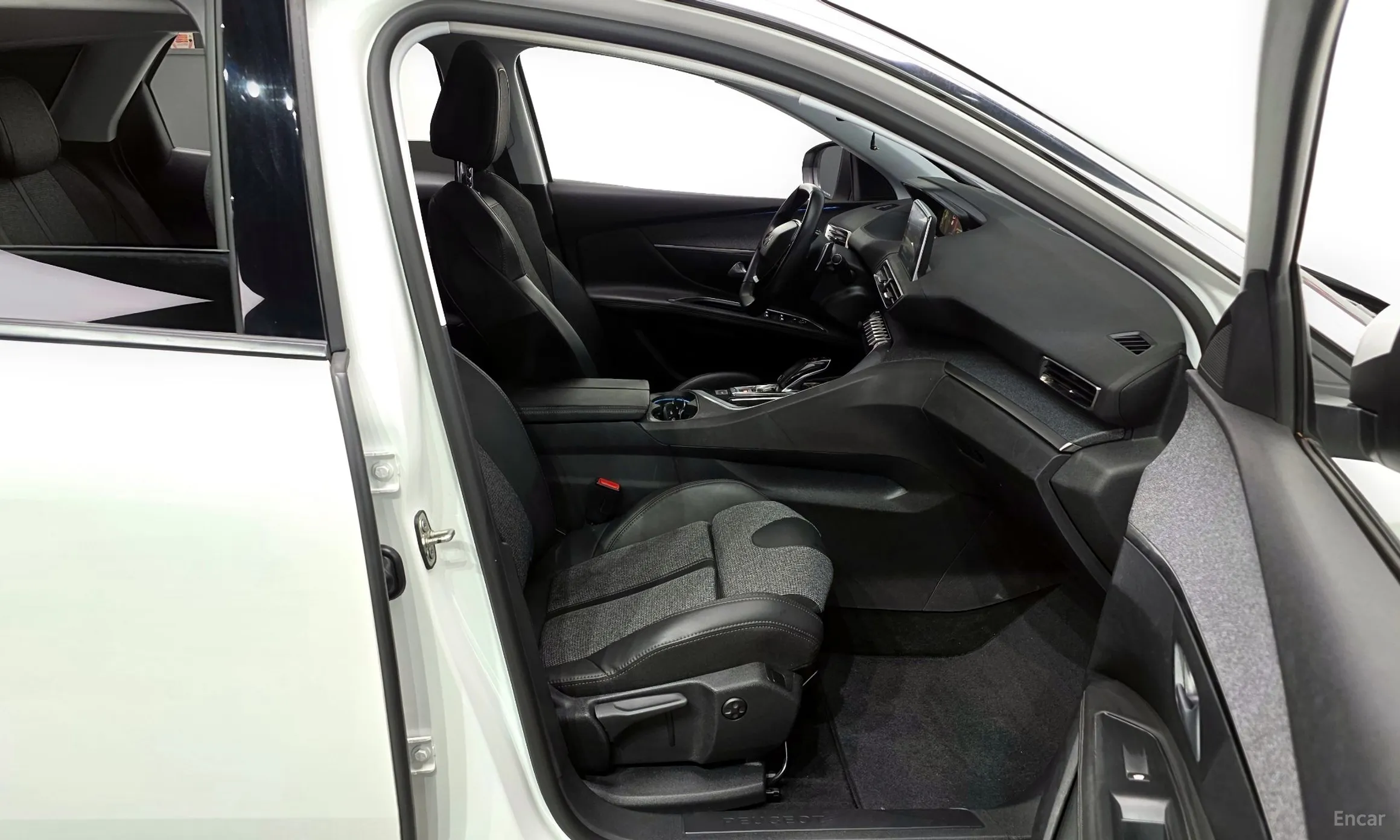Peugeot 3008 2nd generation превью 11