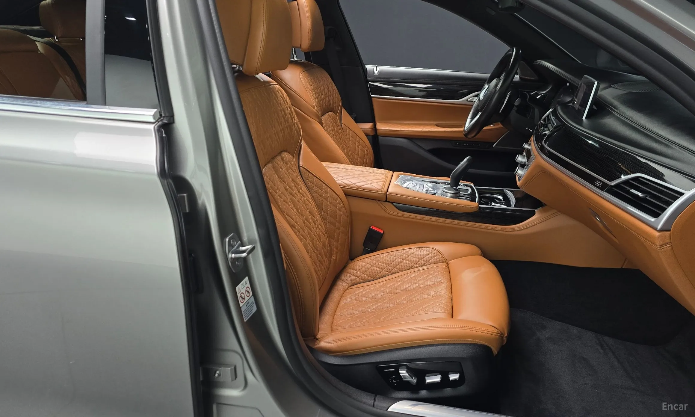 BMW 7 Series (G11) превью 10