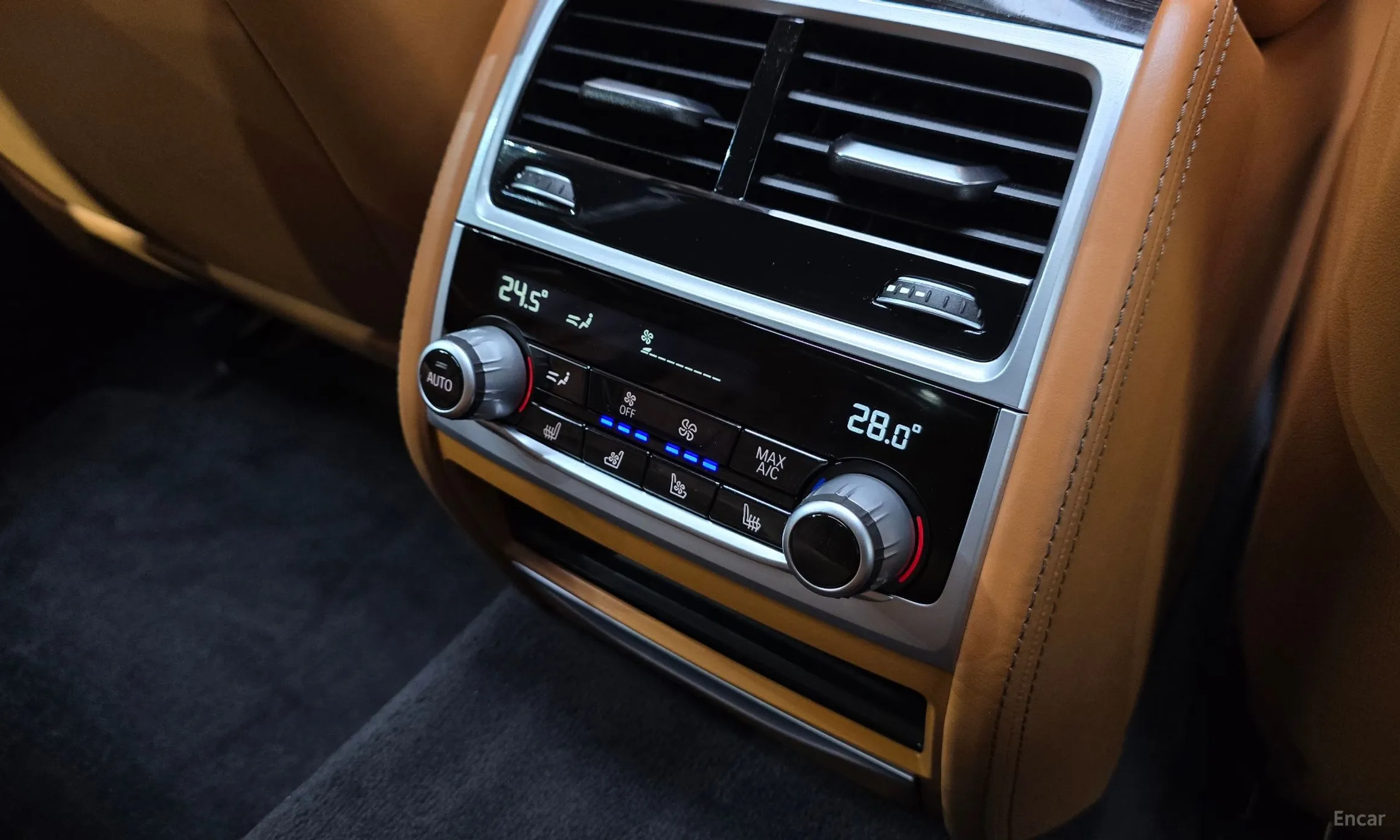 BMW 7 Series (G11) превью 18