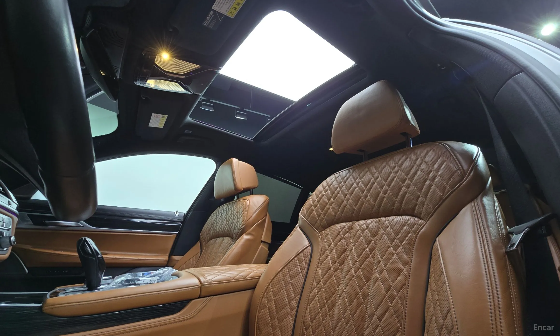 BMW 7 Series (G11) превью 19