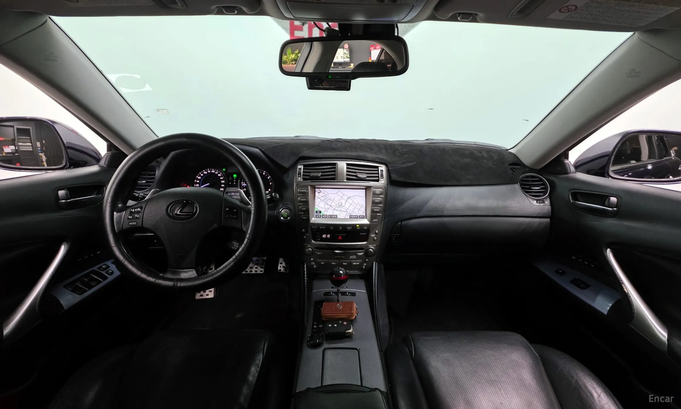 Lexus IS250 превью 7